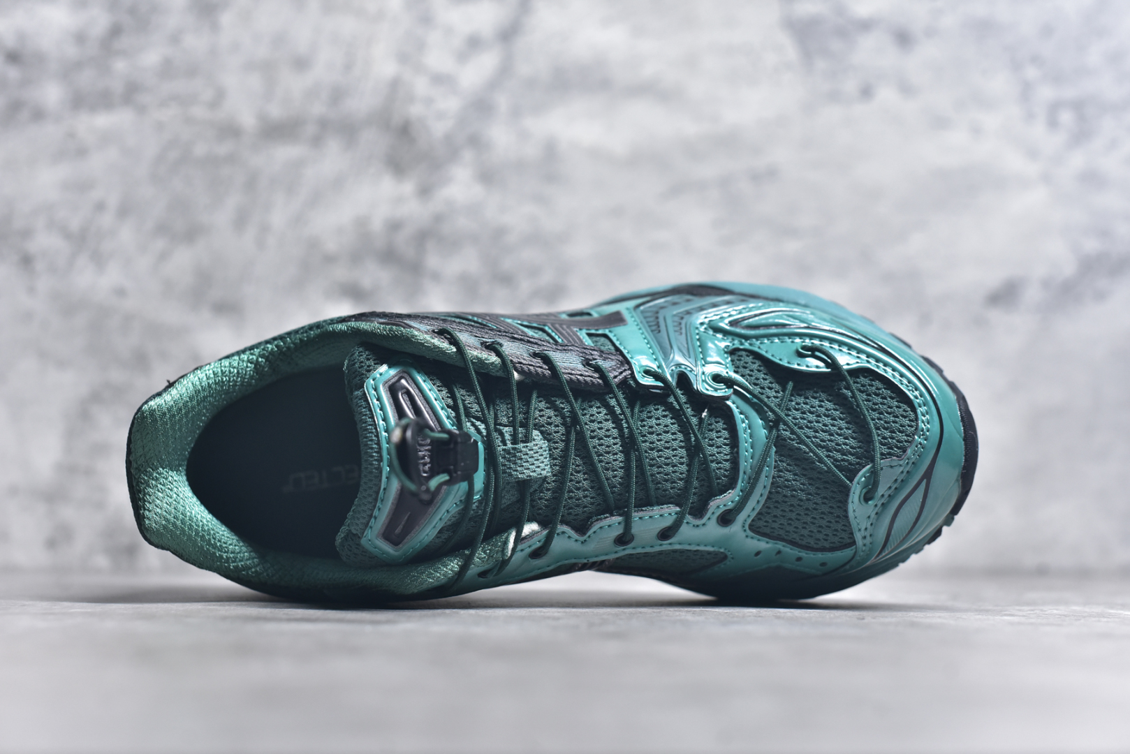 图片[4]-#纯原 Asics Gel-Kayano K14 亚瑟士系列复古舒适织物合成革减震防滑耐磨低帮休闲跑步鞋 内卷时代 纯原品质 真标价格 市场顶级版本 原装纸板楦头开发 独家私模五层组合大底 原厂定制缓震硅胶加持 原盒原配 官方四联吊牌 一比一同步原鞋工艺和用料 鞋面原厂“三明治”多层网布 区别其他同价版本 鞋垫采用原厂OrthoLite欧索莱材质 非普通海玻璃鞋垫 后跟一样采用了GEL缓震胶 整体系列设计非常的科技感 锻炼跑步的同时让你一样时尚百搭 尺码：36 37 37.5 38 39 39.5 40 40.5 41.5 42 42.5 43.5 44 44.5 45-选品中心