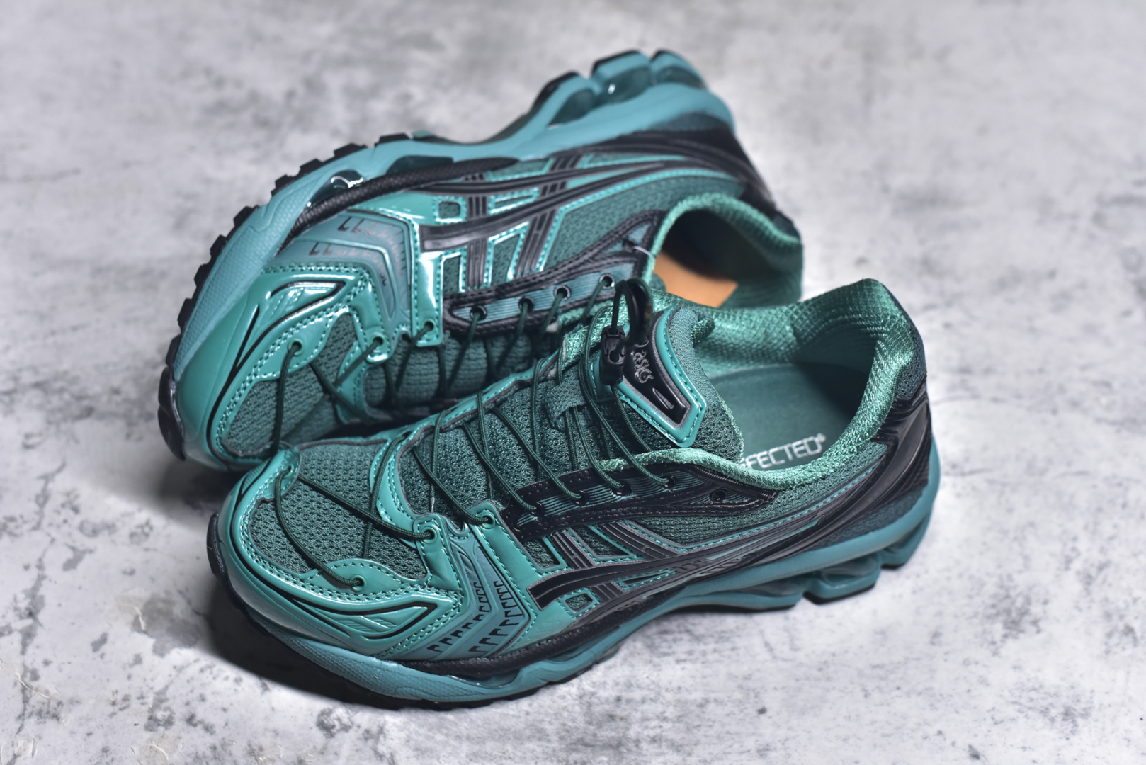 图片[7]-#纯原 Asics Gel-Kayano K14 亚瑟士系列复古舒适织物合成革减震防滑耐磨低帮休闲跑步鞋 内卷时代 纯原品质 真标价格 市场顶级版本 原装纸板楦头开发 独家私模五层组合大底 原厂定制缓震硅胶加持 原盒原配 官方四联吊牌 一比一同步原鞋工艺和用料 鞋面原厂“三明治”多层网布 区别其他同价版本 鞋垫采用原厂OrthoLite欧索莱材质 非普通海玻璃鞋垫 后跟一样采用了GEL缓震胶 整体系列设计非常的科技感 锻炼跑步的同时让你一样时尚百搭 尺码：36 37 37.5 38 39 39.5 40 40.5 41.5 42 42.5 43.5 44 44.5 45-选品中心