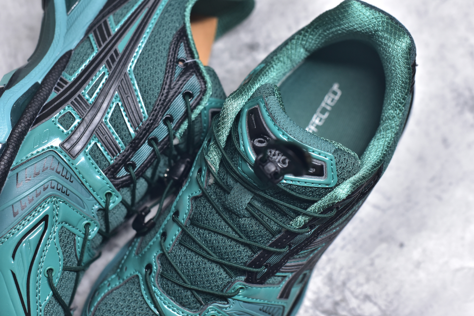 图片[9]-#纯原 Asics Gel-Kayano K14 亚瑟士系列复古舒适织物合成革减震防滑耐磨低帮休闲跑步鞋 内卷时代 纯原品质 真标价格 市场顶级版本 原装纸板楦头开发 独家私模五层组合大底 原厂定制缓震硅胶加持 原盒原配 官方四联吊牌 一比一同步原鞋工艺和用料 鞋面原厂“三明治”多层网布 区别其他同价版本 鞋垫采用原厂OrthoLite欧索莱材质 非普通海玻璃鞋垫 后跟一样采用了GEL缓震胶 整体系列设计非常的科技感 锻炼跑步的同时让你一样时尚百搭 尺码：36 37 37.5 38 39 39.5 40 40.5 41.5 42 42.5 43.5 44 44.5 45-选品中心