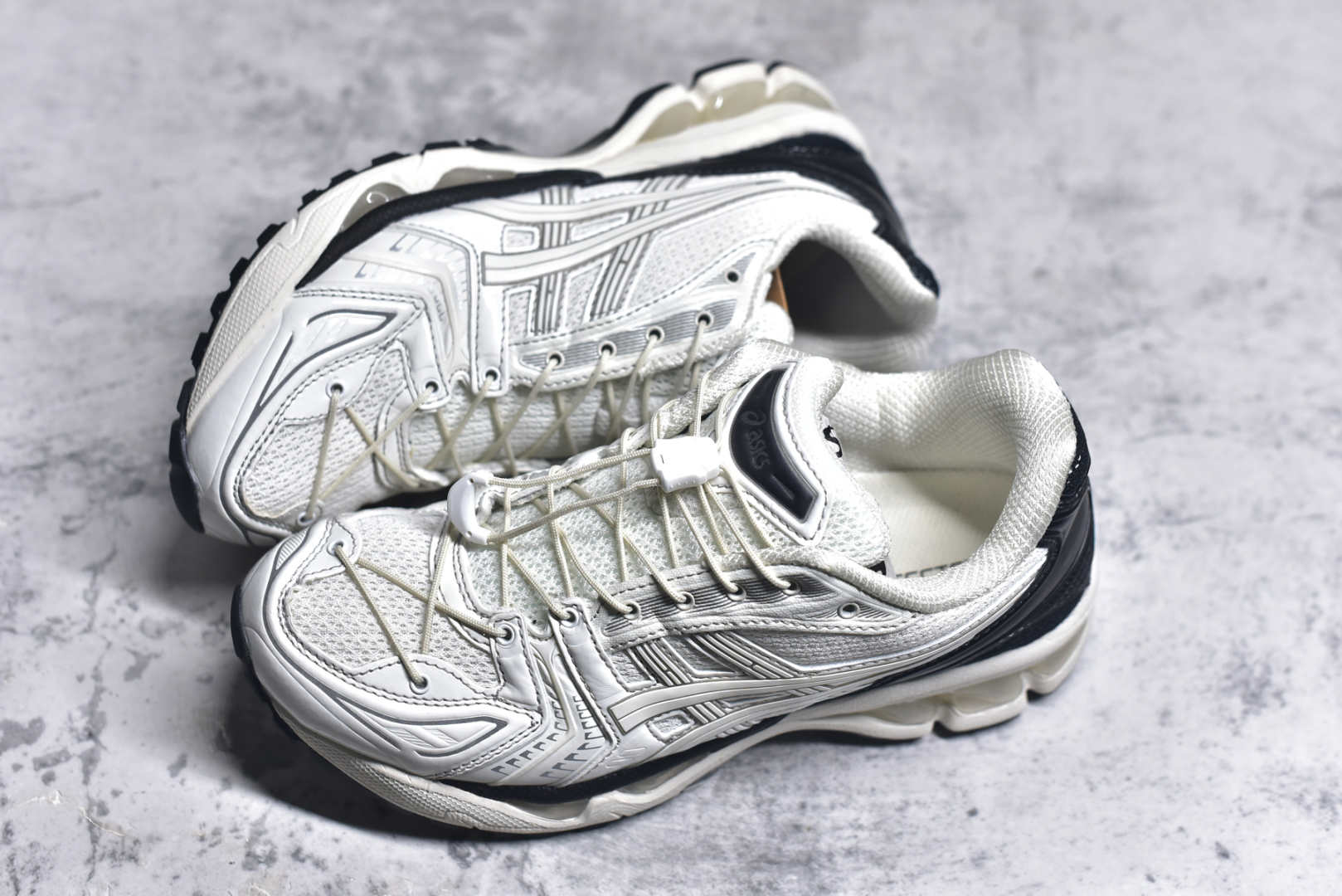 图片[7]-#纯原 Asics Gel-Kayano K14 亚瑟士系列复古舒适织物合成革减震防滑耐磨低帮休闲跑步鞋 内卷时代 纯原品质 真标价格 市场顶级版本 原装纸板楦头开发 独家私模五层组合大底 原厂定制缓震硅胶加持 原盒原配 官方四联吊牌 一比一同步原鞋工艺和用料 鞋面原厂“三明治”多层网布 区别其他同价版本 鞋垫采用原厂OrthoLite欧索莱材质 非普通海玻璃鞋垫 后跟一样采用了GEL缓震胶 整体系列设计非常的科技感 锻炼跑步的同时让你一样时尚百搭 尺码：36 37 37.5 38 39 39.5 40 40.5 41.5 42 42.5 43.5 44 44.5 45-选品中心