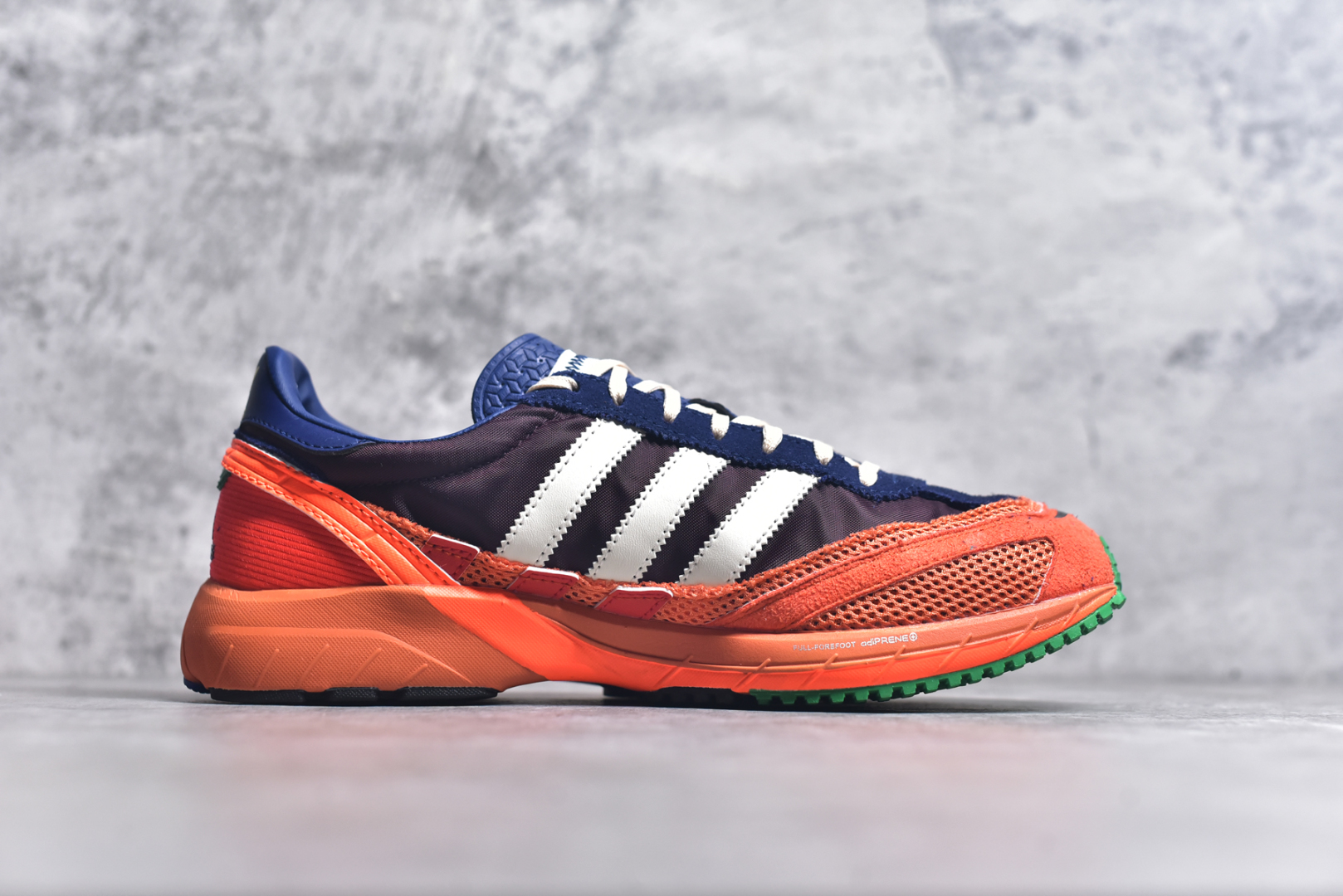 图片[3]-#BAD BUNNY x adidas originals ADIZERO SL 72 联名柔软舒适防滑耐磨低帮生活休闲鞋 货号：JP8816 / JP8815 / JQ8757 此番 Bad Bunny 和 adidas 以 Adizero SL 72 为蓝本，推出 3 款不同配色，设计灵感汲取自复古跑鞋 SL 72 ，将经典元素与现代风尚相融合，打造出别具一格的鞋履。鞋面采用多层次叠加设计，很有层次感，吸引人。选用华夫格网、绒面革、皮革和灯芯绒等优质材料。鞋身上的 “ Para Bad Bunny ”中足标识与双阿迪达斯标志，彰显了双方的合作身份。搭载 Adizero 泡棉中底，确保卓越的舒适性与性能表现。尺码：36 36.5 37.5 38 38.5 39 40 40.5 41 42 42.5 43 44 44.5 45-选品中心