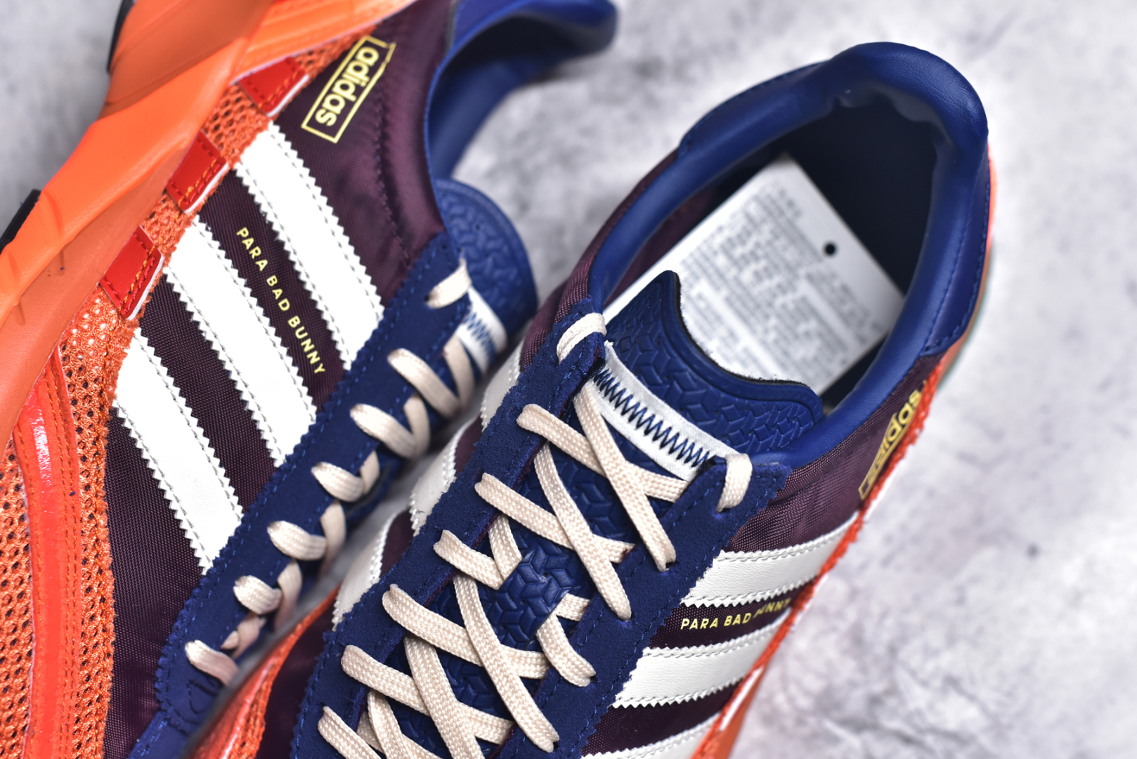 图片[9]-#BAD BUNNY x adidas originals ADIZERO SL 72 联名柔软舒适防滑耐磨低帮生活休闲鞋 货号：JP8816 / JP8815 / JQ8757 此番 Bad Bunny 和 adidas 以 Adizero SL 72 为蓝本，推出 3 款不同配色，设计灵感汲取自复古跑鞋 SL 72 ，将经典元素与现代风尚相融合，打造出别具一格的鞋履。鞋面采用多层次叠加设计，很有层次感，吸引人。选用华夫格网、绒面革、皮革和灯芯绒等优质材料。鞋身上的 “ Para Bad Bunny ”中足标识与双阿迪达斯标志，彰显了双方的合作身份。搭载 Adizero 泡棉中底，确保卓越的舒适性与性能表现。尺码：36 36.5 37.5 38 38.5 39 40 40.5 41 42 42.5 43 44 44.5 45-选品中心