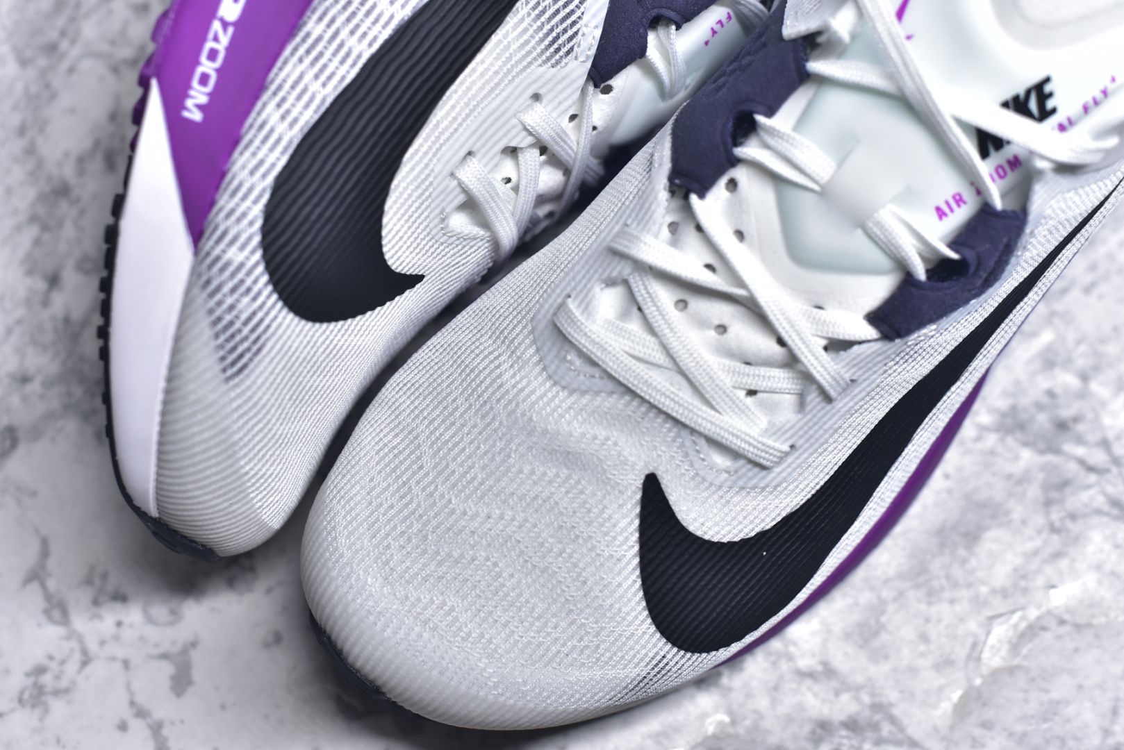 图片[8]-#NK AIR Zoom RIVALFLY FK4代系列轻量飞织低帮休闲运动慢跑鞋 整体设计采用流线型的轻质工程网眼材质构成鞋面 并与其他 Running 旗舰鞋款同样搭载全脚掌 ZoomX 缓冲中底 搭配 Pebax 物料与橡胶外底 ZoomX StreakFly 首发配色以Prototype呈现 其灵感是来自开发期间的磨损测试 透过编号的标记与内侧的预期跑步距离突出研发过程 货号：FV6040-101 尺码：39 40 40.5 41 42 42.5 43 44 44.5 45-选品中心