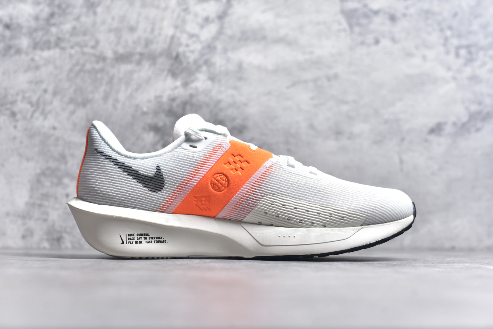 图片[3]-#NK AIR Zoom RIVALFLY FK4代系列轻量飞织低帮休闲运动慢跑鞋 整体设计采用流线型的轻质工程网眼材质构成鞋面 并与其他 Running 旗舰鞋款同样搭载全脚掌 ZoomX 缓冲中底 搭配 Pebax 物料与橡胶外底 ZoomX StreakFly 首发配色以Prototype呈现 其灵感是来自开发期间的磨损测试 透过编号的标记与内侧的预期跑步距离突出研发过程 货号：FV6040-101 尺码：39 40 40.5 41 42 42.5 43 44 44.5 45-选品中心