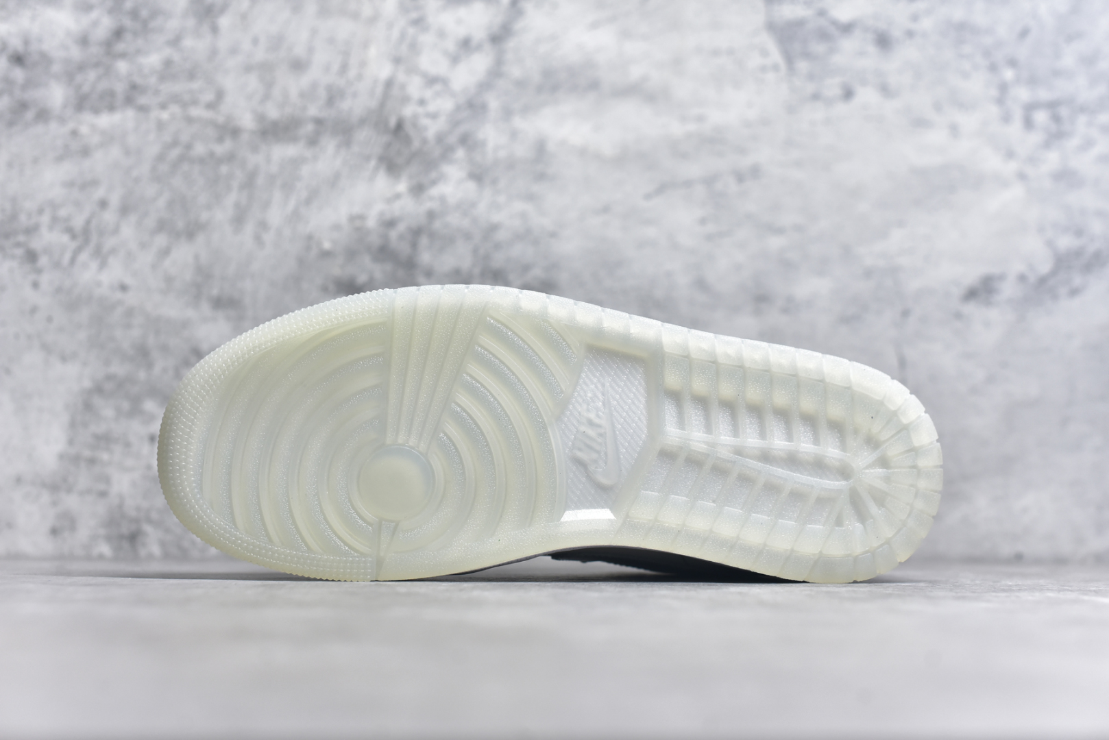 图片[6]-#Air Jordan AJ1 Low 低帮 米绿 HF4078-100 全新流水线出品 DT版本唯一平替选择 市场第二梯队最强版 全部原鞋开发 原楦原纸板开发 全鞋电脑针车 原厂内置全掌气垫 原盒内在原标 唯一Zp原版鞋带绑法 免检产品 全新2022版型 全头层皮料 完美零毛边处理 原厂配置全掌气垫 价格定位良心 几十个配色陆续出货 尺码：36 36.5 37.5 38 38.5 39 40 40.5 41 42 42.5 43 44 44.5 45 46 47.5-选品中心
