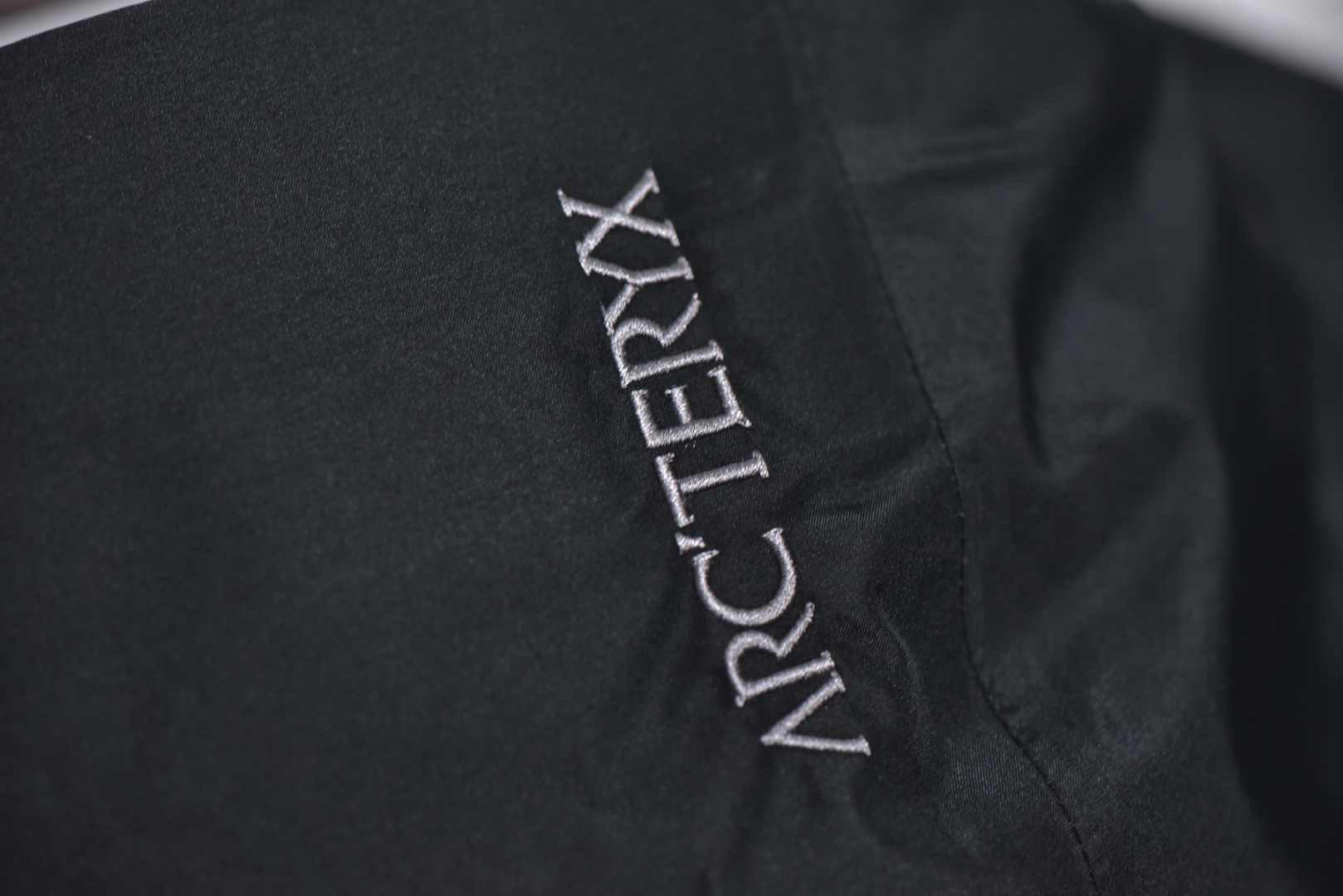 图片[9]-#ARCTERYX 始祖鸟Solano GORE-TEX 索拉诺 夹克系列 现货供应❗原厂面料 温馨提示❗（只做高端产品） DF巅峰 踏上巅峰：黑色.蓝色.棕色 尺码：S. M .L .XL. XXL.-选品中心