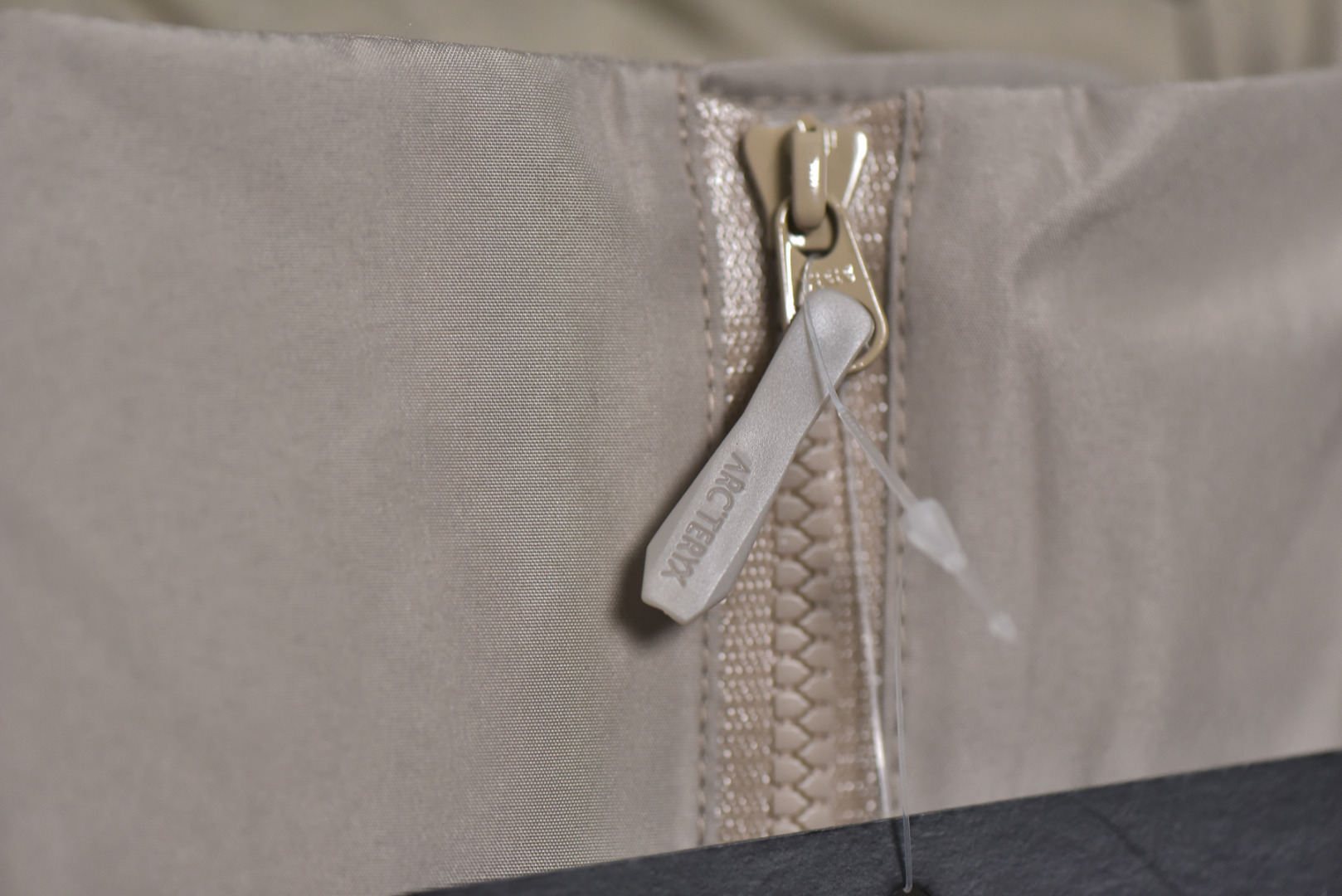 图片[5]-#ARCTERYX 始祖鸟Solano GORE-TEX 索拉诺 夹克系列 现货供应❗原厂面料 温馨提示❗（只做高端产品） DF巅峰 踏上巅峰：黑色.蓝色.棕色 尺码：S. M .L .XL. XXL.-选品中心