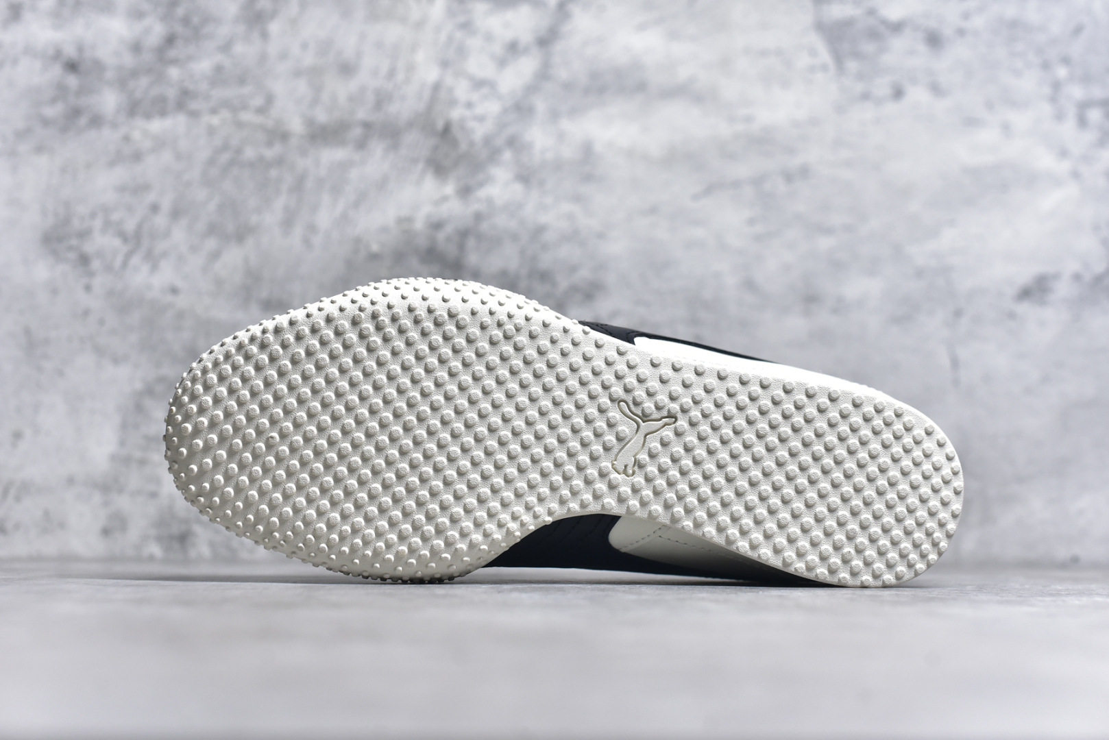 图片[6]-#【纯原M版】Puma Bella UT Leather 彪马薄底系列 复古运动休闲跑鞋 升级版本 细节材料全方位 鞋面设计轻量透气 提供了舒适性和穿着感受 柔软内里材质 穿着更加舒适 橡胶鞋底提供持久的牵引力 货号： 402186 06 尺码： 36 36.5 37.5 38 38.5 39 40 40.5 41 42 42.5 43 44 45-选品中心