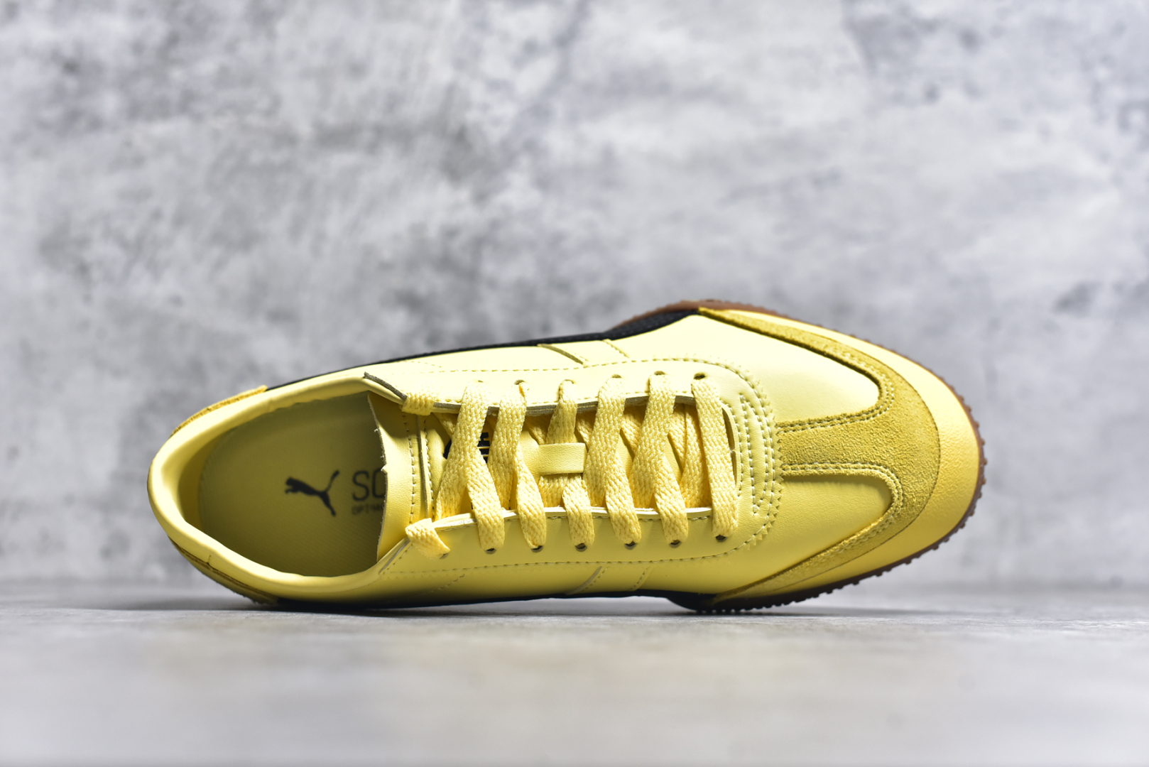 图片[4]-#【纯原M版】Puma Bella UT Leather 彪马薄底系列 复古运动休闲跑鞋 升级版本 细节材料全方位 鞋面设计轻量透气 提供了舒适性和穿着感受 柔软内里材质 穿着更加舒适 橡胶鞋底提供持久的牵引力 货号： 402186 05 尺码： 36 36.5 37.5 38 38.5 39 40 40.5 41 42 42.5 43 44 45-选品中心
