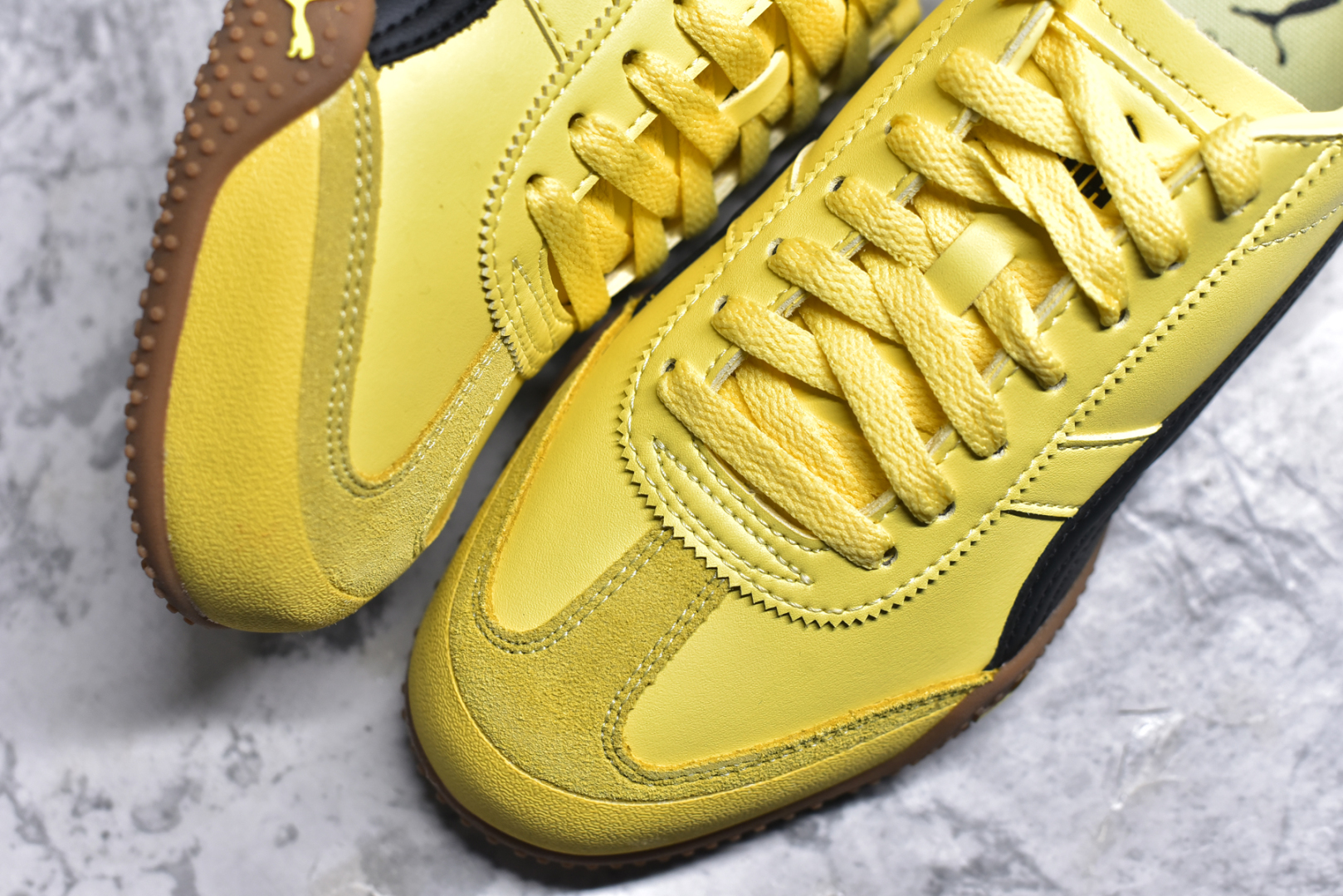 图片[8]-#【纯原M版】Puma Bella UT Leather 彪马薄底系列 复古运动休闲跑鞋 升级版本 细节材料全方位 鞋面设计轻量透气 提供了舒适性和穿着感受 柔软内里材质 穿着更加舒适 橡胶鞋底提供持久的牵引力 货号： 402186 05 尺码： 36 36.5 37.5 38 38.5 39 40 40.5 41 42 42.5 43 44 45-选品中心