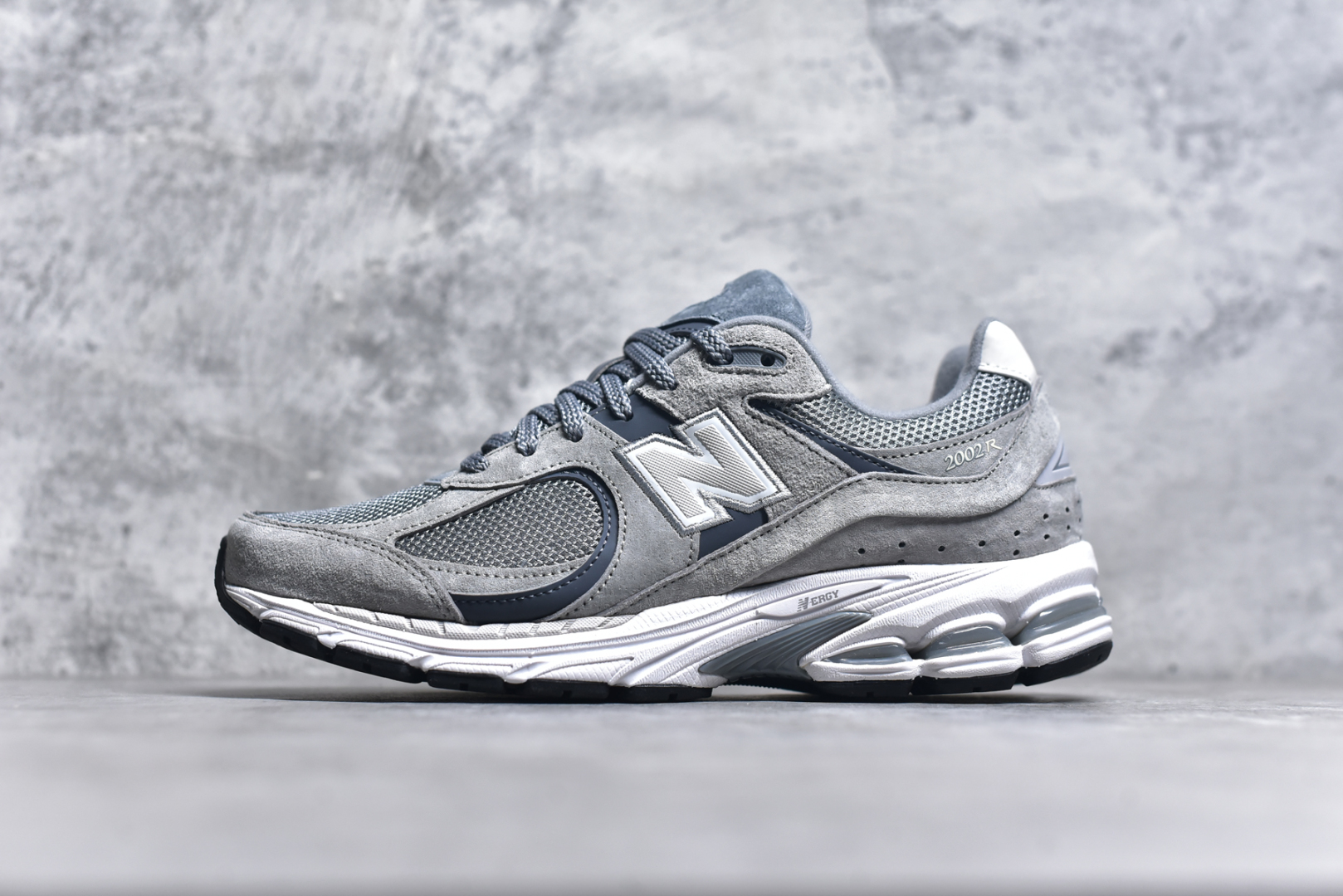 #＃M纯原 New Balance M2002RST 灰色 NB新百伦潮流复古织物皮革减震防滑耐磨轻便低帮跑步鞋 原档数据独立私模大底 唯一正确六层组合大底 RB前软后硬 百分百还原原鞋脚感 基于市场现有版本全新升级调整 NB市场最强产物 全网最全配色加持 全套原楦原纸板原厂数据开发 全鞋电脑针车加持 原厂网布 原装进口头层翻毛皮料正确绒感卡色 正确中底拉帮中底网布细节 一比一手工擦旧效果 冲裁组合 匠心打造 耗时两个月开发完成 工艺极其复杂难度可想而知 高端零售专供产物 尺码：35.5 36 37 37.5 38 38.5 39.5 40 40.5 41.5 42 42.5 43 44 44.5 45 45.5 46.5 47 47.5-选品中心