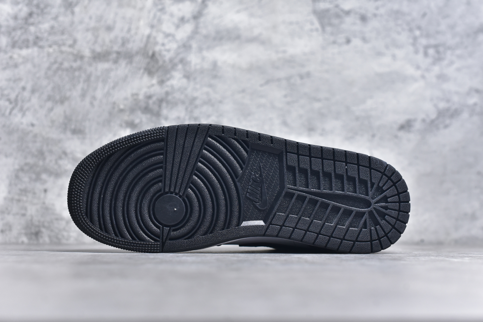 图片[6]-#K版 Air Jordan AJ1 Low 低帮 蓝白棕 HV5973-101 全新流水线出品 DT版本唯一平替选择 市场第二梯队最强版 全部原鞋开发 原楦原纸板开发 全鞋电脑针车 原厂内置全掌气垫 原盒内在原标 唯一Zp原版鞋带绑法 免检产品 全新2022版型 全头层皮料 完美零毛边处理 原厂配置全掌气垫 价格定位良心 几十个配色陆续出货 实拍调校N版已经零色差零失真 百分百还原实物色彩所见即所得 不存在货不对板色差等低级问题 选购参考实物拍摄 不混卖不参货 只用心做好货严格选品 承诺混一赔十 尺码：36 36.5 37.5 38 38.5 39 40 40.5 41 42 42.5 43 44 44.5 45-选品中心