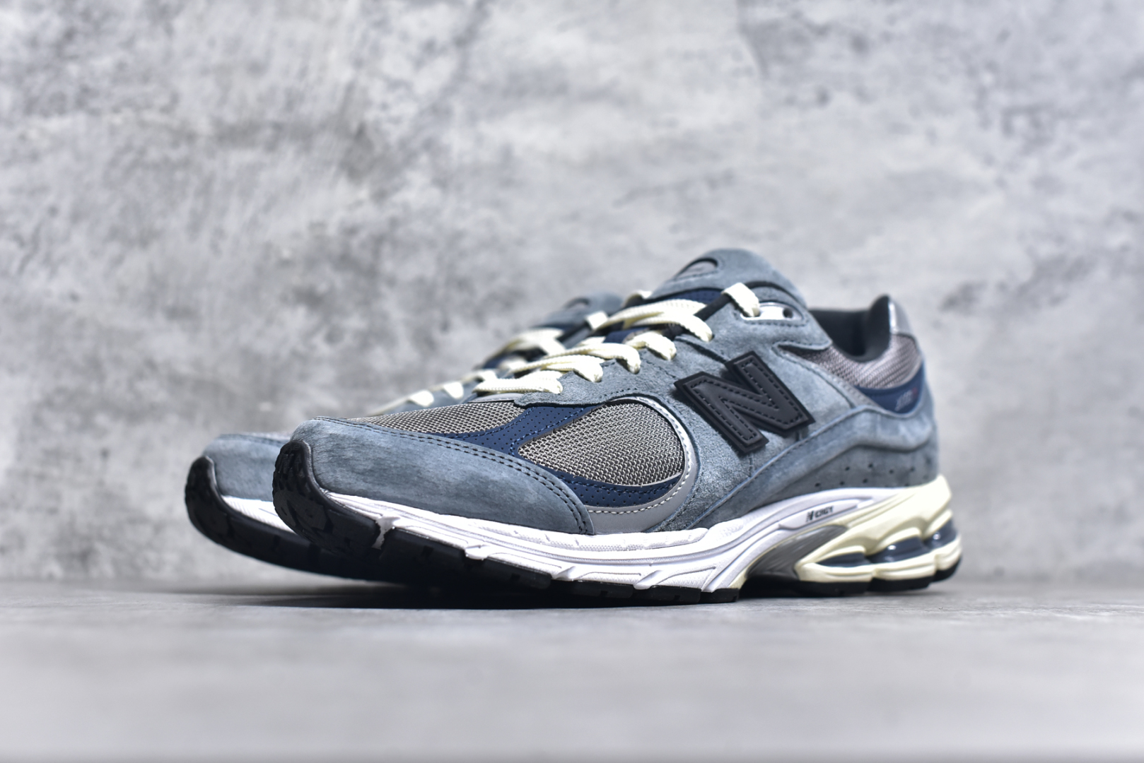 图片[2]-#M纯原 JJJJound x New Balance M2002RU2 灰蓝黑 NB新百伦潮流复古织物皮革减震防滑耐磨轻便低帮跑步鞋 原档数据独立私模大底 唯一正确六层组合大底 RB前软后硬 百分百还原原鞋脚感 基于市场现有版本全新升级调整 NB市场最强产物 全网最全配色加持 全套原楦原纸板原厂数据开发 全鞋电脑针车加持 原厂网布 原装进口头层翻毛皮料正确绒感卡色 正确中底拉帮中底网布细节 一比一手工擦旧效果 冲裁组合 匠心打造 耗时两个月开发完成 工艺极其复杂难度可想而知 高端零售专供产物 尺码：35.5 36 37 37.5 38 38.5 39.5 40 40.5 41.5 42 42.5 43 44 44.5 45 45.5 46.5 47 47.5-选品中心