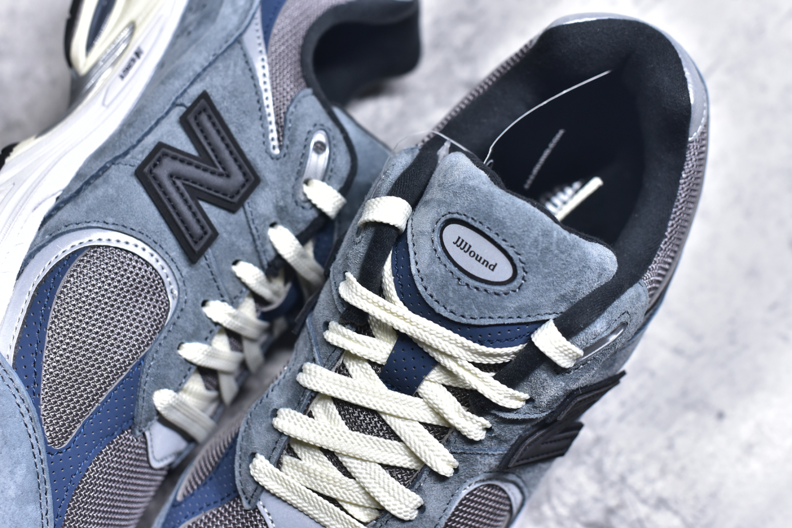 图片[9]-#M纯原 JJJJound x New Balance M2002RU2 灰蓝黑 NB新百伦潮流复古织物皮革减震防滑耐磨轻便低帮跑步鞋 原档数据独立私模大底 唯一正确六层组合大底 RB前软后硬 百分百还原原鞋脚感 基于市场现有版本全新升级调整 NB市场最强产物 全网最全配色加持 全套原楦原纸板原厂数据开发 全鞋电脑针车加持 原厂网布 原装进口头层翻毛皮料正确绒感卡色 正确中底拉帮中底网布细节 一比一手工擦旧效果 冲裁组合 匠心打造 耗时两个月开发完成 工艺极其复杂难度可想而知 高端零售专供产物 尺码：35.5 36 37 37.5 38 38.5 39.5 40 40.5 41.5 42 42.5 43 44 44.5 45 45.5 46.5 47 47.5-选品中心