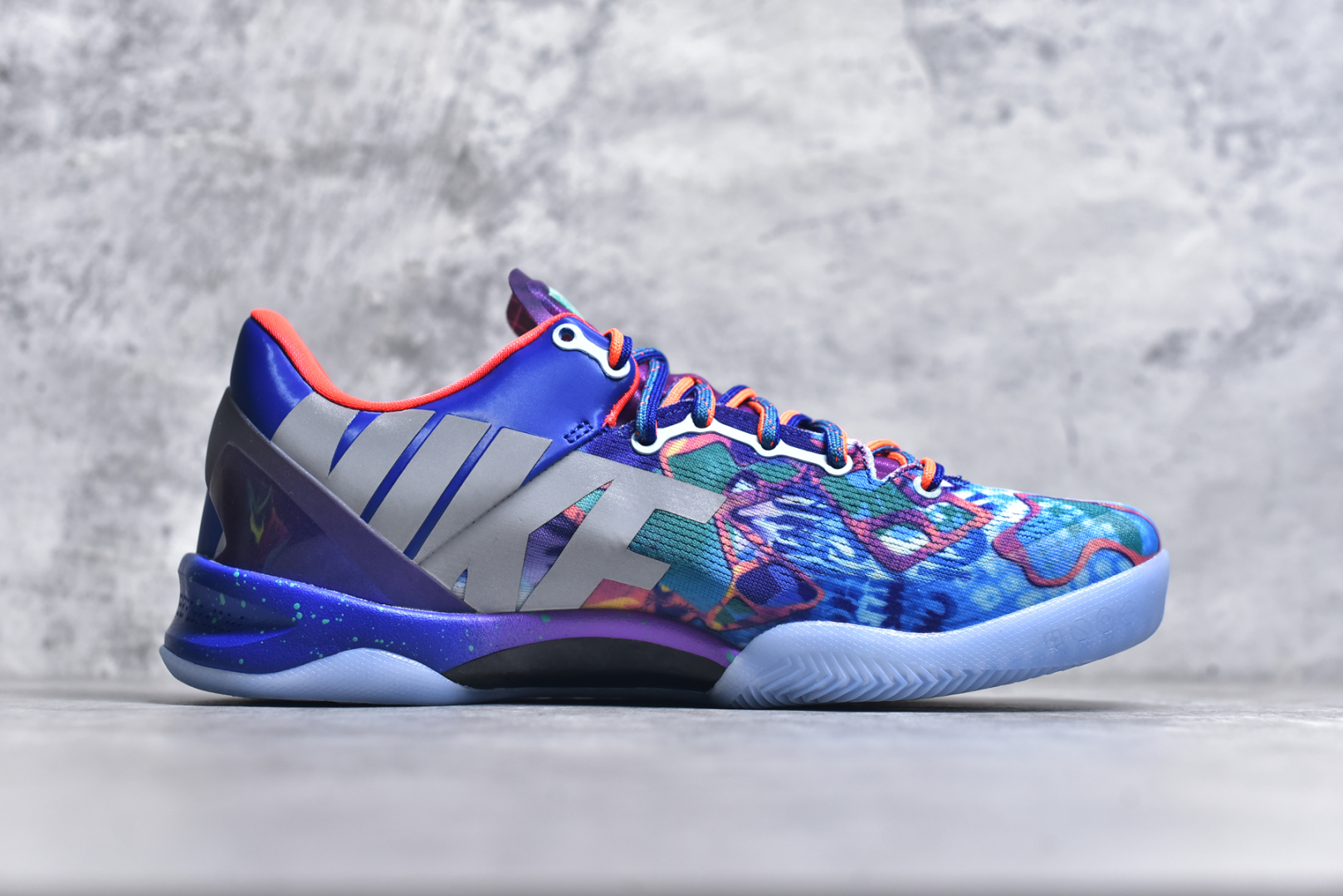 图片[3]-#S2纯原 NK Zoom Kobe Ⅷ System 科比8代复刻实战运动低帮文化篮球鞋 鸳鸯配色 HM9621-900 React科技鞋垫加持 实战配置直接拉满 原楦纸板开发 鞋身流线型、后跟塑形 区分土肥圆 原厂针织鞋面一针一线匹配原版 全身鞋材卡料色独家定制 唯一万针立体刺绣SWOOSH 真实底模最大48.5 实战利器 专供海外市场 尺码：40 40.5 41 42 42.5 43 44 44.5 45 46 47.5 48.5 （脚宽、脚胖 建议买大半码）-选品中心