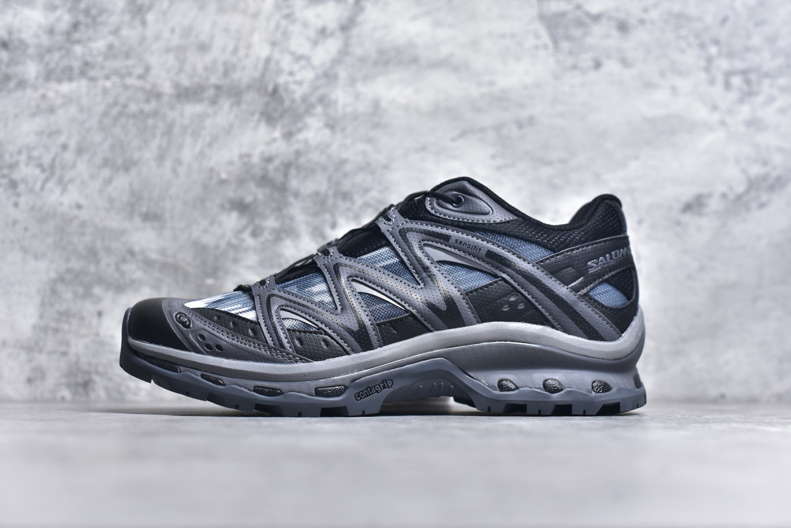 #纯原福利特价  Salomon系列. 萨洛蒙户外越野跑鞋 全套原纸板楦头开发 原厂特供网布配套加持 确保原汁原味 完美呈现版型 鞋面采用SENSIFIT贴合技术 全方位贴合包裹脚型 鞋跟部鞋底牵引设计 提供强大的抓地性能 更适应野外崎岖不平的道路 原档数据独家私模五层组合大底 男女鞋同步官方原装Ortholite轻量化鞋垫 中底布带钢印编号 原厂TPU锁扣 进口港宝加持 后跟自然饱满 还原公司包裹性 尺码：36 36.5 37.5 38 38.5 39 40 40.5 41 42 42.5 43 44 44.5 45-选品中心