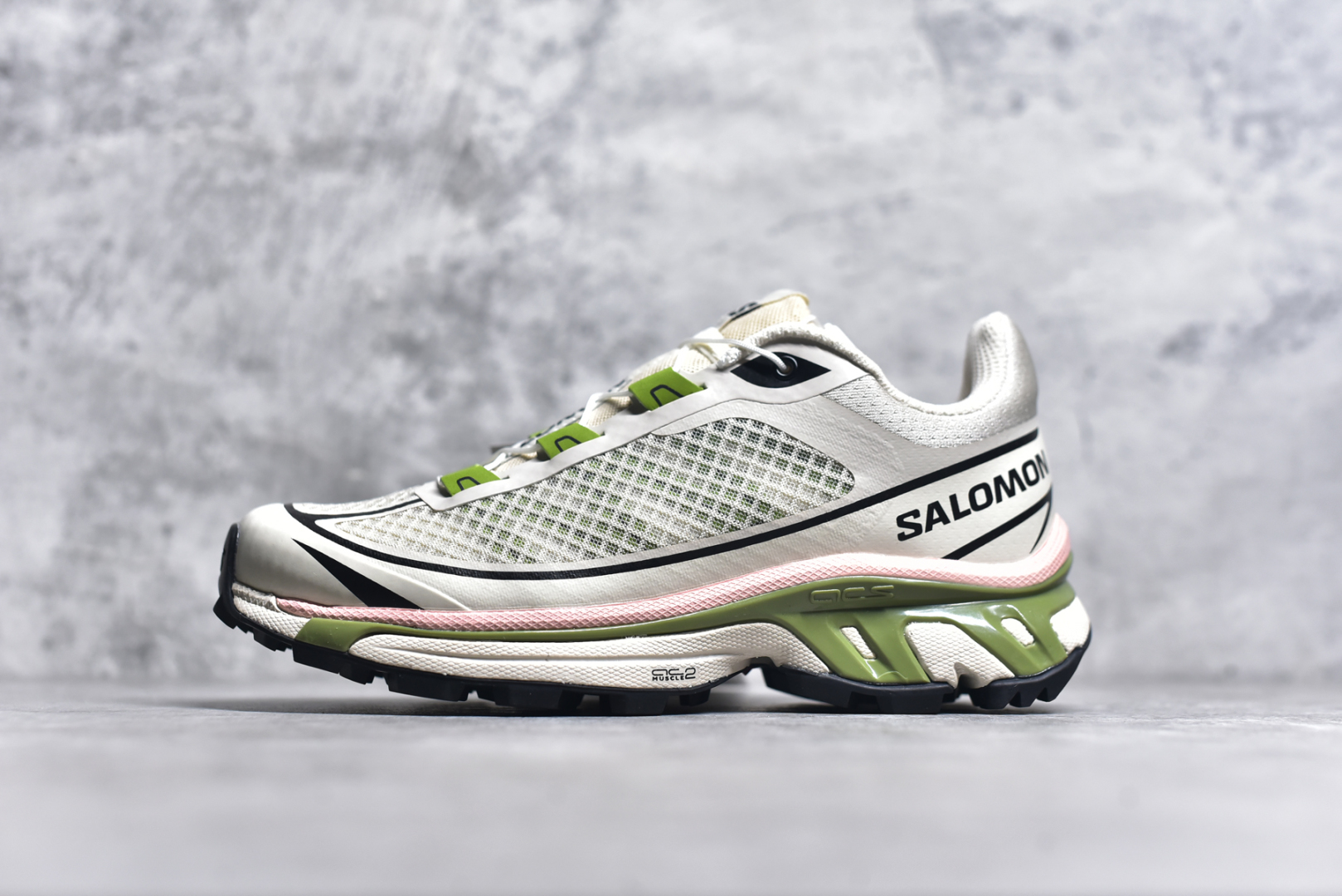 #纯原福利特价  Salomon系列. 萨洛蒙户外越野跑鞋 全套原纸板楦头开发 原厂特供网布配套加持 确保原汁原味 完美呈现版型 鞋面采用SENSIFIT贴合技术 全方位贴合包裹脚型 鞋跟部鞋底牵引设计 提供强大的抓地性能 更适应野外崎岖不平的道路 原档数据独家私模五层组合大底 男女鞋同步官方原装Ortholite轻量化鞋垫 中底布带钢印编号 原厂TPU锁扣 进口港宝加持 后跟自然饱满 还原公司包裹性 尺码：36 36.5 37.5 38 38.5 39 40 40.5 41 42 42.5 43 44 44.5 45-选品中心
