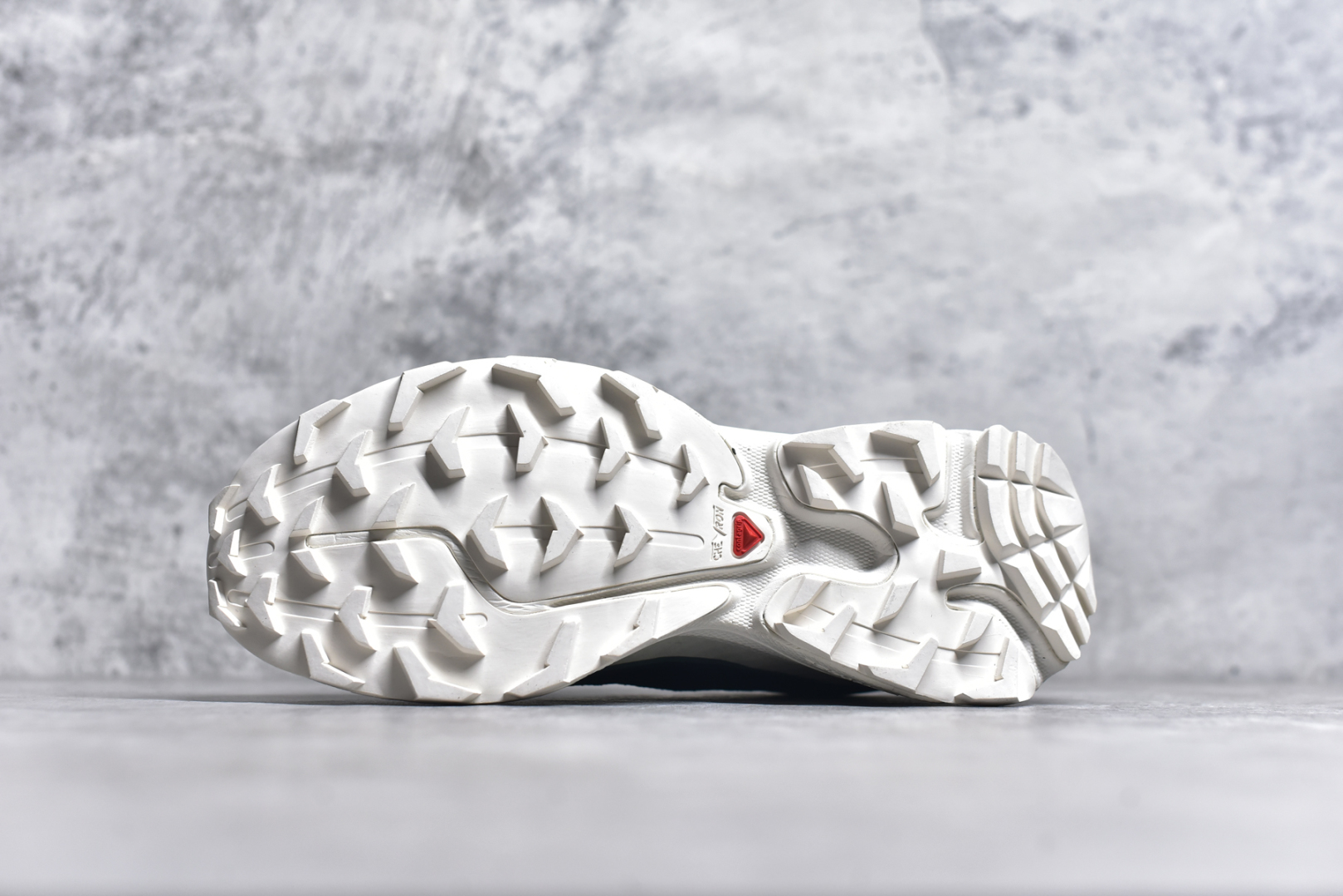 图片[6]-#纯原福利特价  Salomon系列. 萨洛蒙户外越野跑鞋 全套原纸板楦头开发 原厂特供网布配套加持 确保原汁原味 完美呈现版型 鞋面采用SENSIFIT贴合技术 全方位贴合包裹脚型 鞋跟部鞋底牵引设计 提供强大的抓地性能 更适应野外崎岖不平的道路 原档数据独家私模五层组合大底 男女鞋同步官方原装Ortholite轻量化鞋垫 中底布带钢印编号 原厂TPU锁扣 进口港宝加持 后跟自然饱满 还原公司包裹性 尺码：36 36.5 37.5 38 38.5 39 40 40.5 41 42 42.5 43 44 44.5 45-选品中心