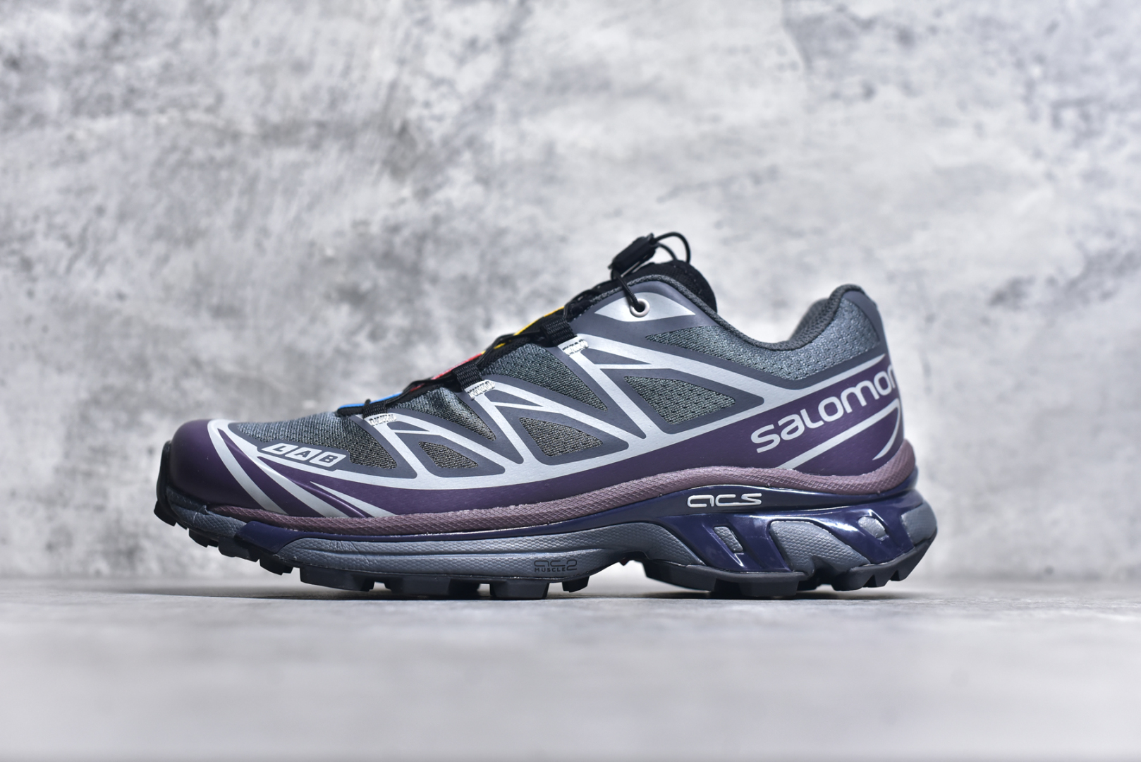 #纯原福利特价  Salomon系列. 萨洛蒙户外越野跑鞋 全套原纸板楦头开发 原厂特供网布配套加持 确保原汁原味 完美呈现版型 鞋面采用SENSIFIT贴合技术 全方位贴合包裹脚型 鞋跟部鞋底牵引设计 提供强大的抓地性能 更适应野外崎岖不平的道路 原档数据独家私模五层组合大底 男女鞋同步官方原装Ortholite轻量化鞋垫 中底布带钢印编号 原厂TPU锁扣 进口港宝加持 后跟自然饱满 还原公司包裹性 尺码：36 36.5 37.5 38 38.5 39 40 40.5 41 42 42.5 43 44 44.5 45-选品中心