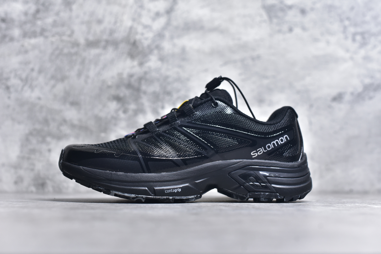 #纯原福利特价  Salomon系列. 萨洛蒙户外越野跑鞋 全套原纸板楦头开发 原厂特供网布配套加持 确保原汁原味 完美呈现版型 鞋面采用SENSIFIT贴合技术 全方位贴合包裹脚型 鞋跟部鞋底牵引设计 提供强大的抓地性能 更适应野外崎岖不平的道路 原档数据独家私模五层组合大底 男女鞋同步官方原装Ortholite轻量化鞋垫 中底布带钢印编号 原厂TPU锁扣 进口港宝加持 后跟自然饱满 还原公司包裹性 尺码：36 36.5 37.5 38 38.5 39 40 40.5 41 42 42.5 43 44 44.5 45-选品中心