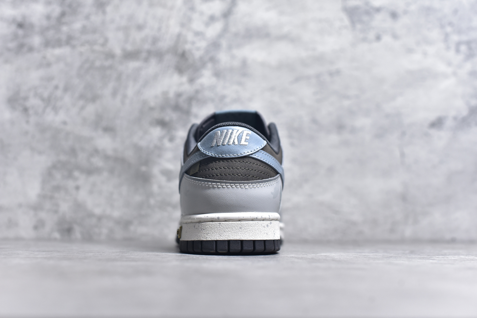 图片[5]-#Nk SB Dunk Low 和平鸽 周年高端定制 低帮休闲板鞋 GB1220-010 #定制鞋盒 大厂纯原品质出货 超高清洁度 皮料切割干净无任何毛边 细节完美 尺码：36 36.5 37.5 38 38.5 39 40 40.5 41 42 42.5 43 44 44.5 45 9.E5-选品中心