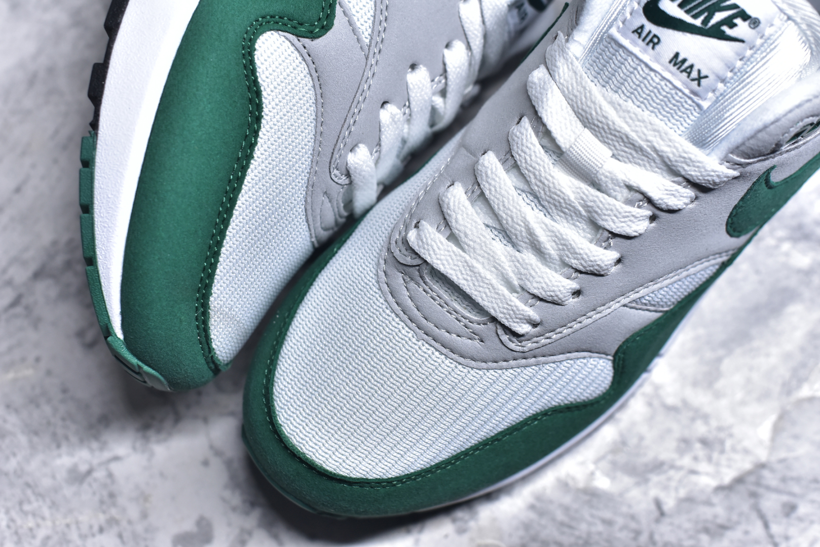 图片[8]-#Nike Air Max 1 白绿 复古休闲跑步鞋 官方同步上架 真标原盒 原底原面 正确版型 原版开发 精准细节 市面最高版本 货号：DZ2628-003 尺码：36 36.5 37.5 38 38.5 39 40 40.5 41 42 42.5 43 44 45 46 46.5 47.5-选品中心