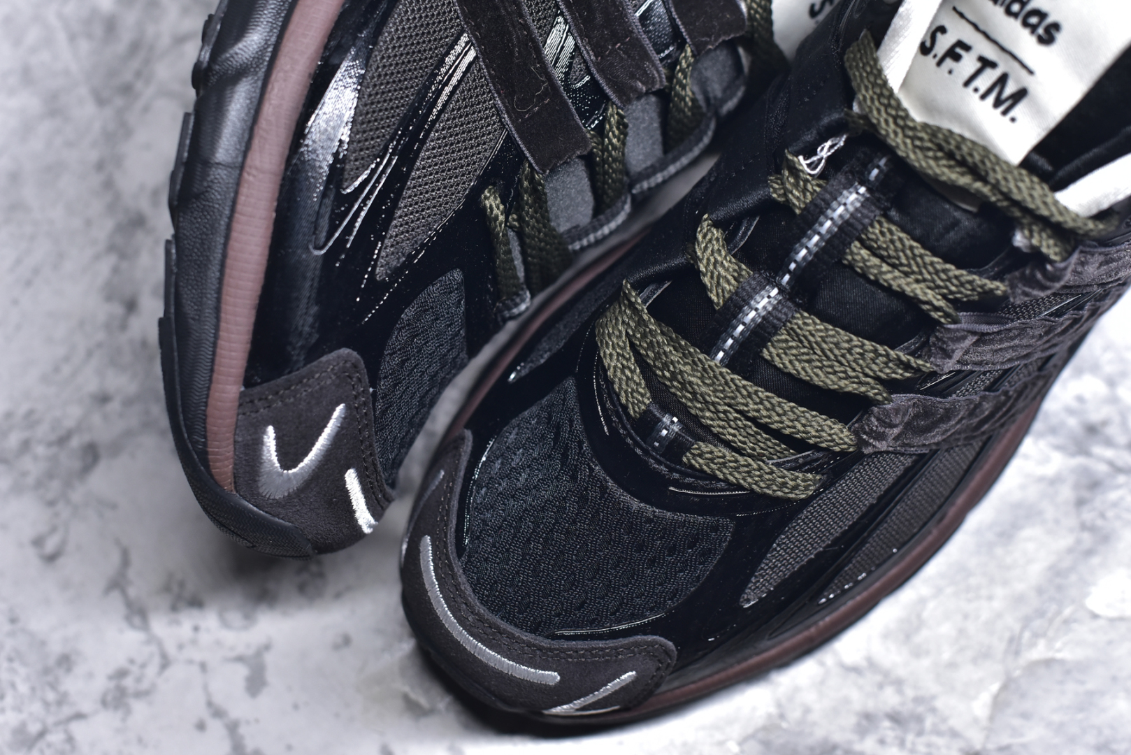 图片[8]-#SFTM x AD Originals ADISTAR CUSHION 联名复古舒适防滑耐磨低帮生活休闲鞋 JH9007实拍调校N版已经零色差零失真 百分百还原实物色彩所见即所得 不存在货不对板色差等低级问题 选购参考实物拍摄 不混卖不参货 只用心做好货严格选品 承诺混一赔十 尺码：36 36.5 37.5 38 38.5 39 40 40.5 41 42 42.5 43 44 44.5 45-选品中心