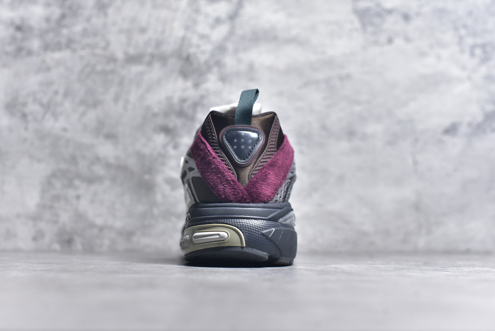 图片[5]-#SFTM x AD Originals ADISTAR CUSHION 联名复古舒适防滑耐磨低帮生活休闲鞋 JH9009 实拍调校N版已经零色差零失真 百分百还原实物色彩所见即所得 不存在货不对板色差等低级问题 选购参考实物拍摄 不混卖不参货 只用心做好货严格选品 承诺混一赔十 尺码：36 36.5 37.5 38 38.5 39 40 40.5 41 42 42.5 43 44 44.5 45-选品中心