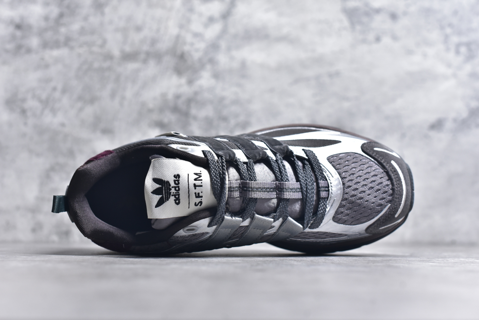 图片[4]-#SFTM x AD Originals ADISTAR CUSHION 联名复古舒适防滑耐磨低帮生活休闲鞋 JH9009 实拍调校N版已经零色差零失真 百分百还原实物色彩所见即所得 不存在货不对板色差等低级问题 选购参考实物拍摄 不混卖不参货 只用心做好货严格选品 承诺混一赔十 尺码：36 36.5 37.5 38 38.5 39 40 40.5 41 42 42.5 43 44 44.5 45-选品中心