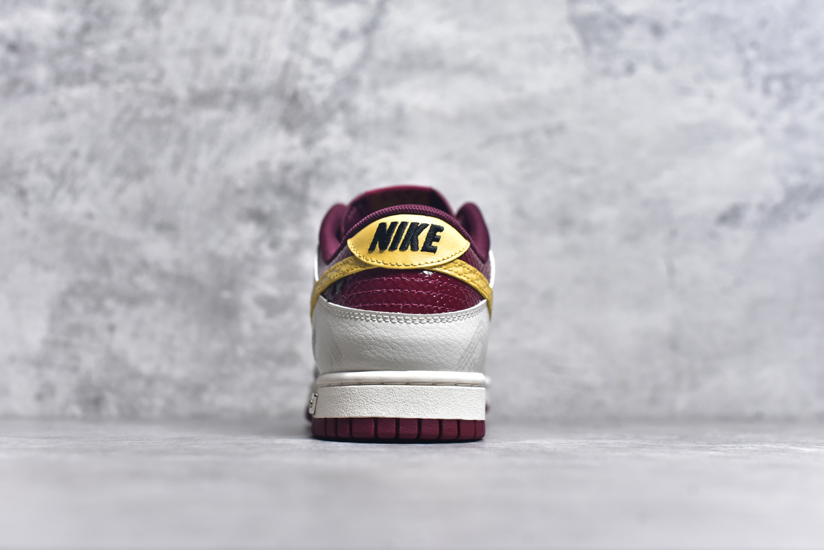 图片[5]-#Nk SB Dunk Low 蛇年限定 周年高端定制 低帮休闲板鞋 WR0102-012 #定制鞋盒 大厂纯原品质出货 超高清洁度 皮料切割干净无任何毛边 细节完美 尺码：39 40 40.5 41 42 42.5 43 44 44.5 45 46 9.E5-选品中心