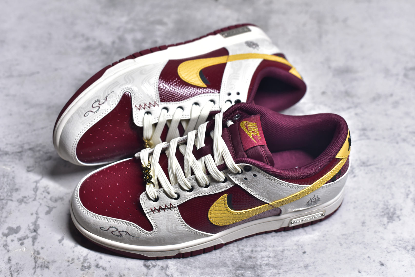 图片[7]-#Nk SB Dunk Low 蛇年限定 周年高端定制 低帮休闲板鞋 WR0102-012 #定制鞋盒 大厂纯原品质出货 超高清洁度 皮料切割干净无任何毛边 细节完美 尺码：39 40 40.5 41 42 42.5 43 44 44.5 45 46 9.E5-选品中心