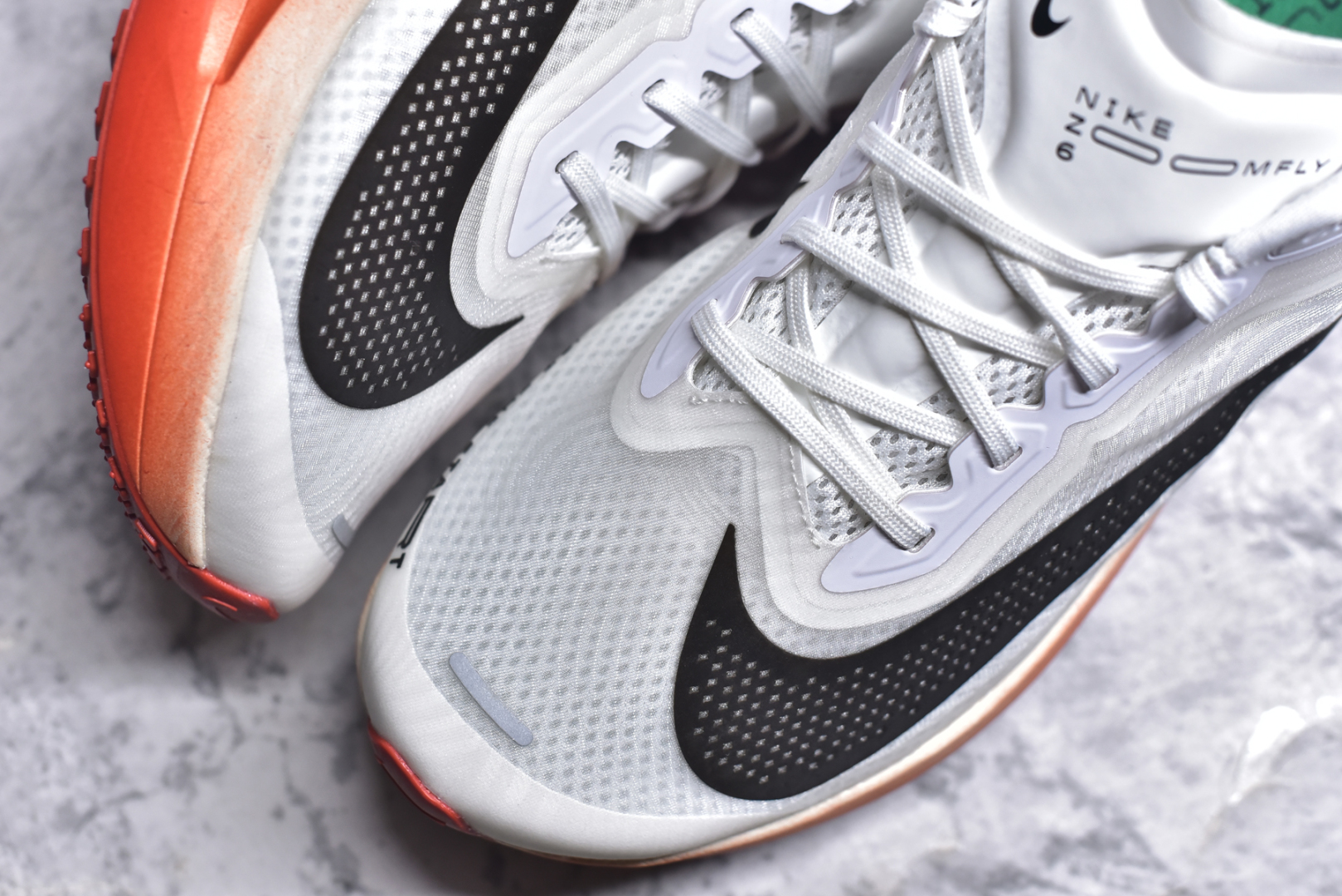 图片[8]-#NK ZoomX Invincible Run Flyknit 6 轻量跑鞋 飞织低帮休闲运动慢跑鞋 厚底增高 老爹鞋 此鞋专为短跑运动员而生 是为 5 至 10 公里距离的赛事和训练打造 整体设计采用流线型的轻质工程网眼材质构成鞋面 并与其他 Running 旗舰鞋款同样搭载全脚掌 ZoomX 缓冲中底 搭配 Pebax 物料与橡胶外底 ZoomX StreakFly 首发配色以Prototype呈现 其灵感是来自开发期间的磨损测试 透过编号的标记与内侧的预期跑步距离突出研发过程 货号： HJ7038-100 尺码：36 36.5 37.5 38 38.5 39 40 40.5 41 42 42.5 43 44 45-选品中心