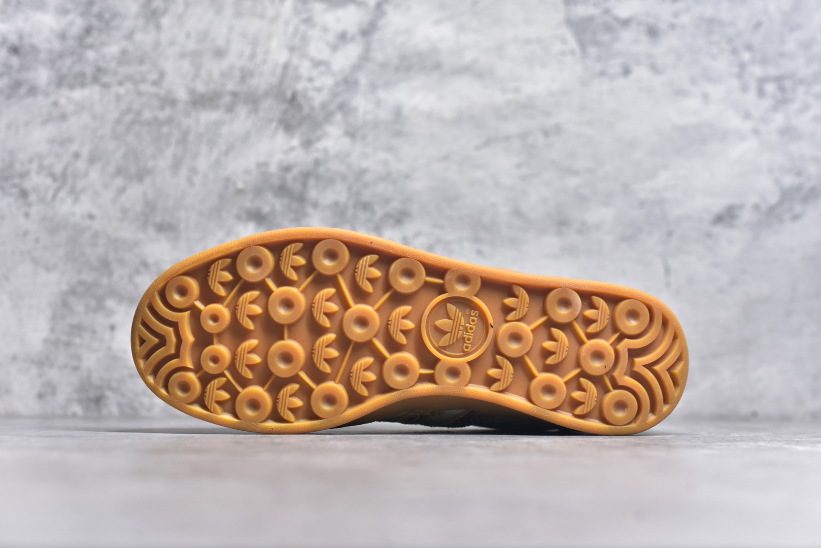 图片[6]-#adidas SAMBA OG 德训鞋 “北面联名-癸巳”高端定制 定制桑巴 大厂纯原品质出货 超高清洁度 细节完美 舒适百搭 低帮休闲板鞋 男女同款 货号：CH6336-718 尺码：36 36.5 37.5 38 38.5 39 40 40.5 41 42 42.5 43 44 44.5 45-选品中心