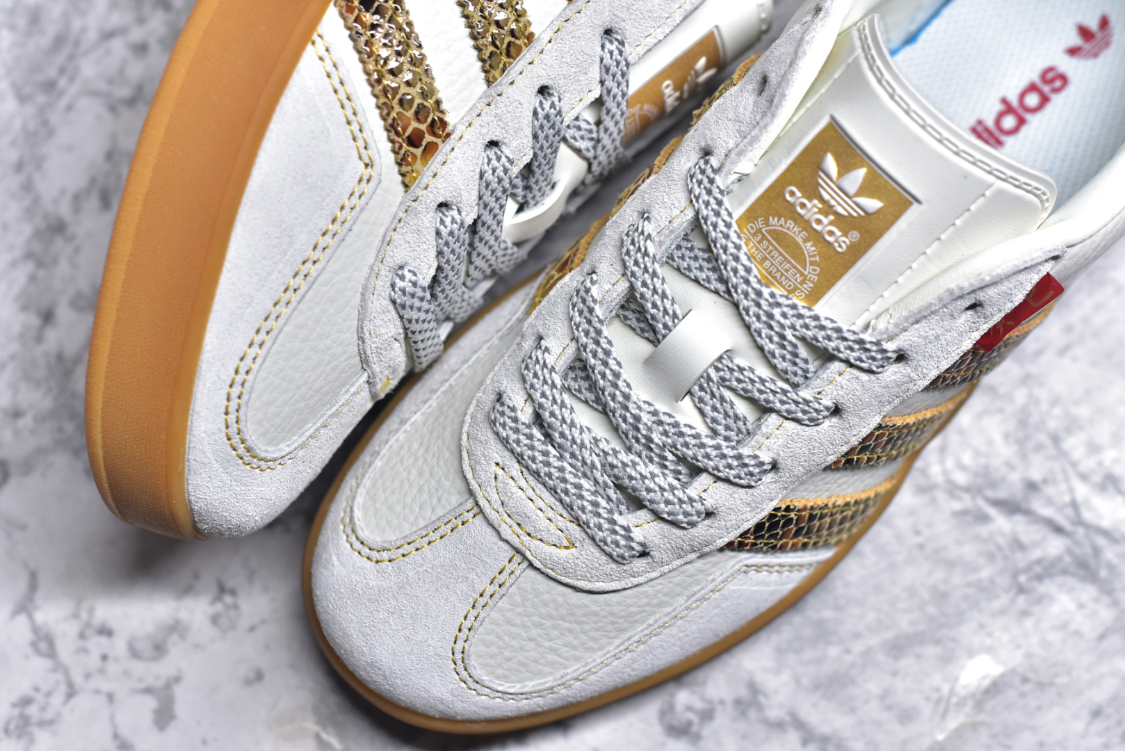 图片[8]-#adidas SAMBA OG 德训鞋 “北面联名-癸巳”高端定制 定制桑巴 大厂纯原品质出货 超高清洁度 细节完美 舒适百搭 低帮休闲板鞋 男女同款 货号：CH6336-718 尺码：36 36.5 37.5 38 38.5 39 40 40.5 41 42 42.5 43 44 44.5 45-选品中心