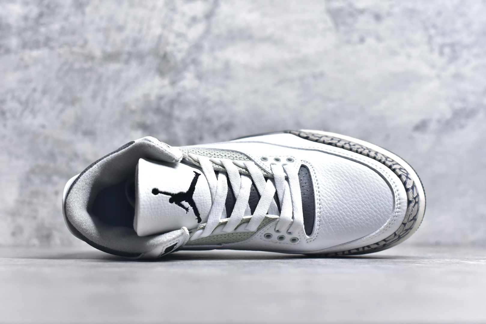 图片[4]-#秒杀 外贸版福利特价 Air Jordan AJ3 系列 原纸板楦头开发 鞋型匹配公司货 正确鞋舌立体高频 最新原厂底模 大底卡色咬花完美 鞋柜必备鞋款 终端现货供应 尺码：36 36.5 37.5 38 38.5 39 40 40.5 41 42 42.5 43 44 44.5 45 46 47.5-选品中心