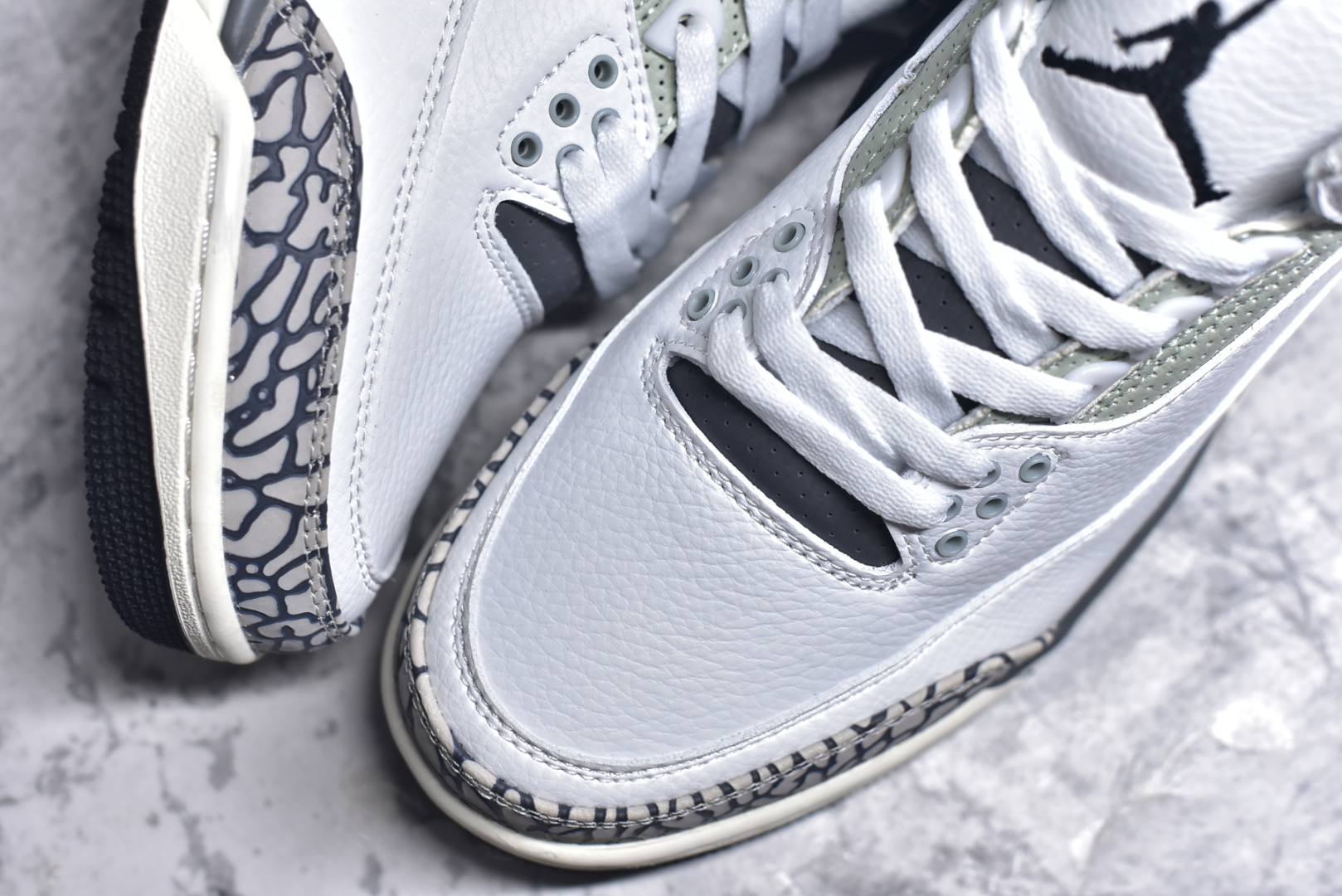 图片[8]-#秒杀 外贸版福利特价 Air Jordan AJ3 系列 原纸板楦头开发 鞋型匹配公司货 正确鞋舌立体高频 最新原厂底模 大底卡色咬花完美 鞋柜必备鞋款 终端现货供应 尺码：36 36.5 37.5 38 38.5 39 40 40.5 41 42 42.5 43 44 44.5 45 46 47.5-选品中心
