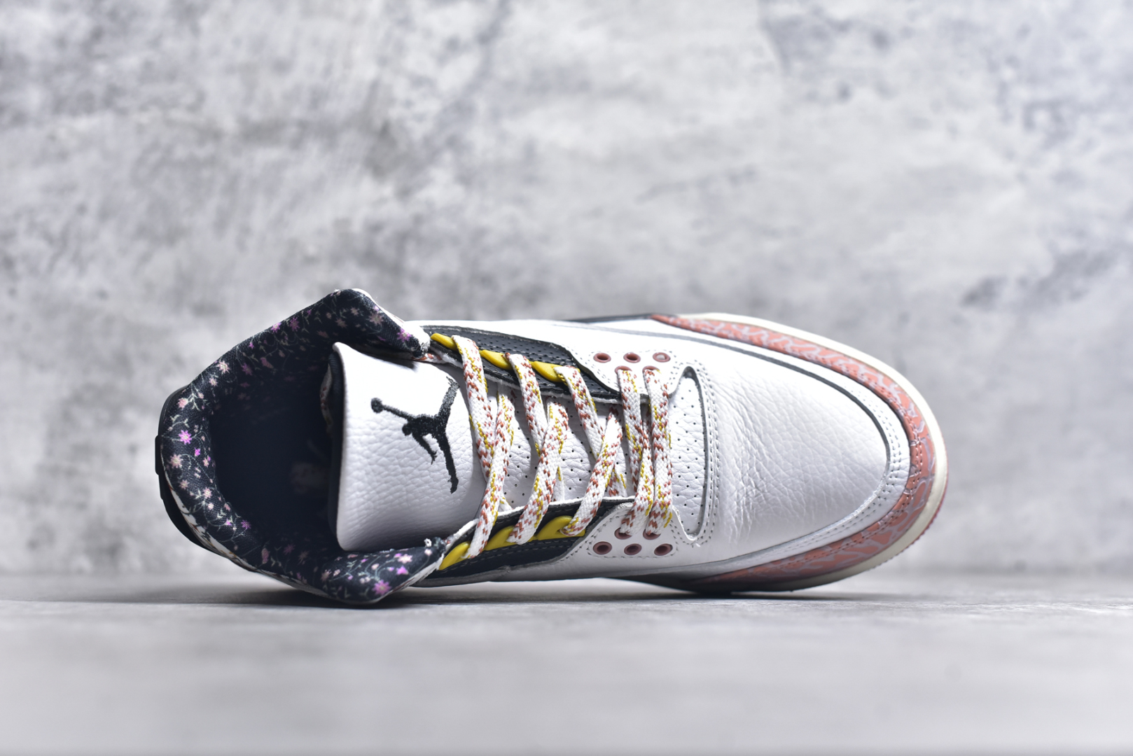 图片[4]-#秒杀 外贸版福利特价 Air Jordan AJ3 系列 原纸板楦头开发 鞋型匹配公司货 正确鞋舌立体高频 最新原厂底模 大底卡色咬花完美 鞋柜必备鞋款 终端现货供应 尺码：36 36.5 37.5 38 38.5 39 40 40.5 41 42 42.5 43 44 44.5 45 46 47.5-选品中心