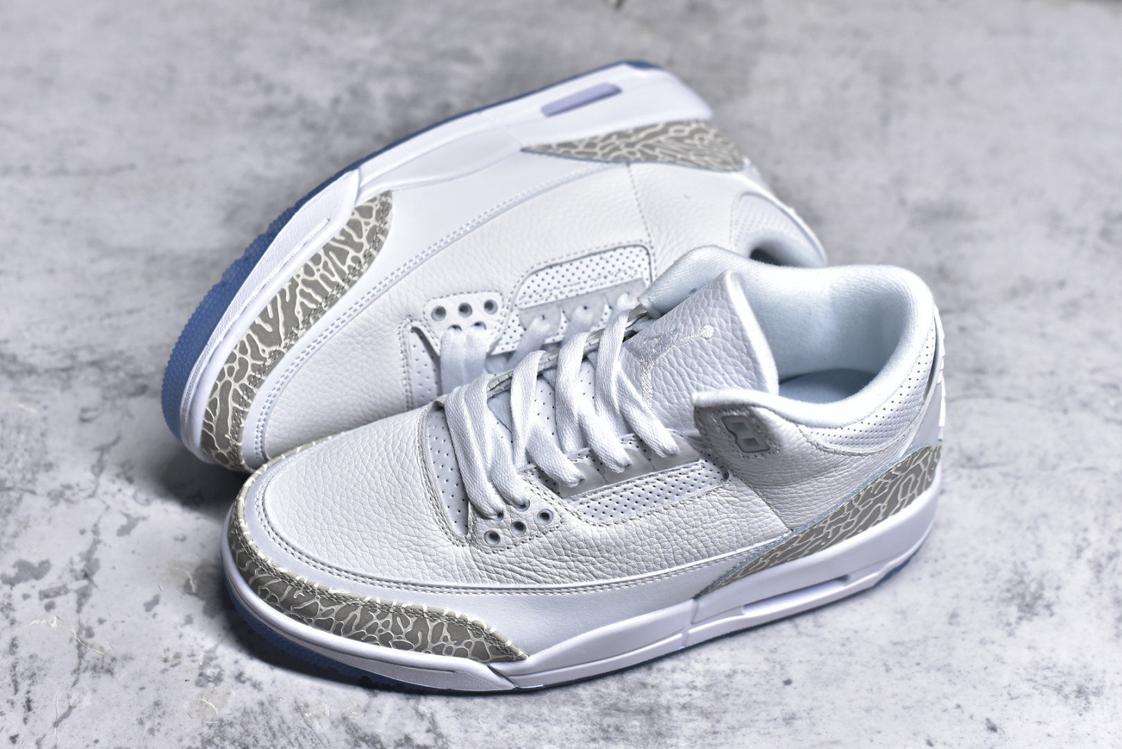 图片[7]-#秒杀 外贸版福利特价 Air Jordan AJ3 系列 原纸板楦头开发 鞋型匹配公司货 正确鞋舌立体高频 最新原厂底模 大底卡色咬花完美 鞋柜必备鞋款 终端现货供应 尺码：36 36.5 37.5 38 38.5 39 40 40.5 41 42 42.5 43 44 44.5 45 46 47.5-选品中心