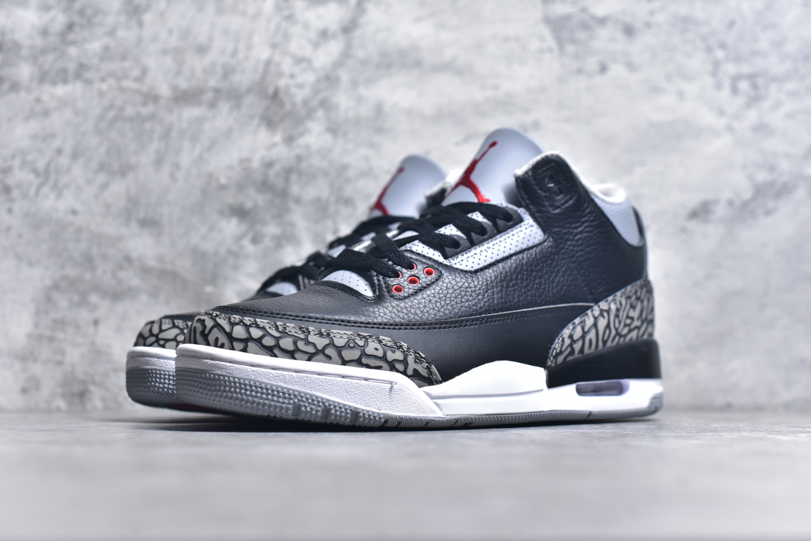 图片[2]-#秒杀 外贸版福利特价 Air Jordan AJ3 系列 原纸板楦头开发 鞋型匹配公司货 正确鞋舌立体高频 最新原厂底模 大底卡色咬花完美 鞋柜必备鞋款 终端现货供应 尺码：36 36.5 37.5 38 38.5 39 40 40.5 41 42 42.5 43 44 44.5 45 46 47.5-选品中心