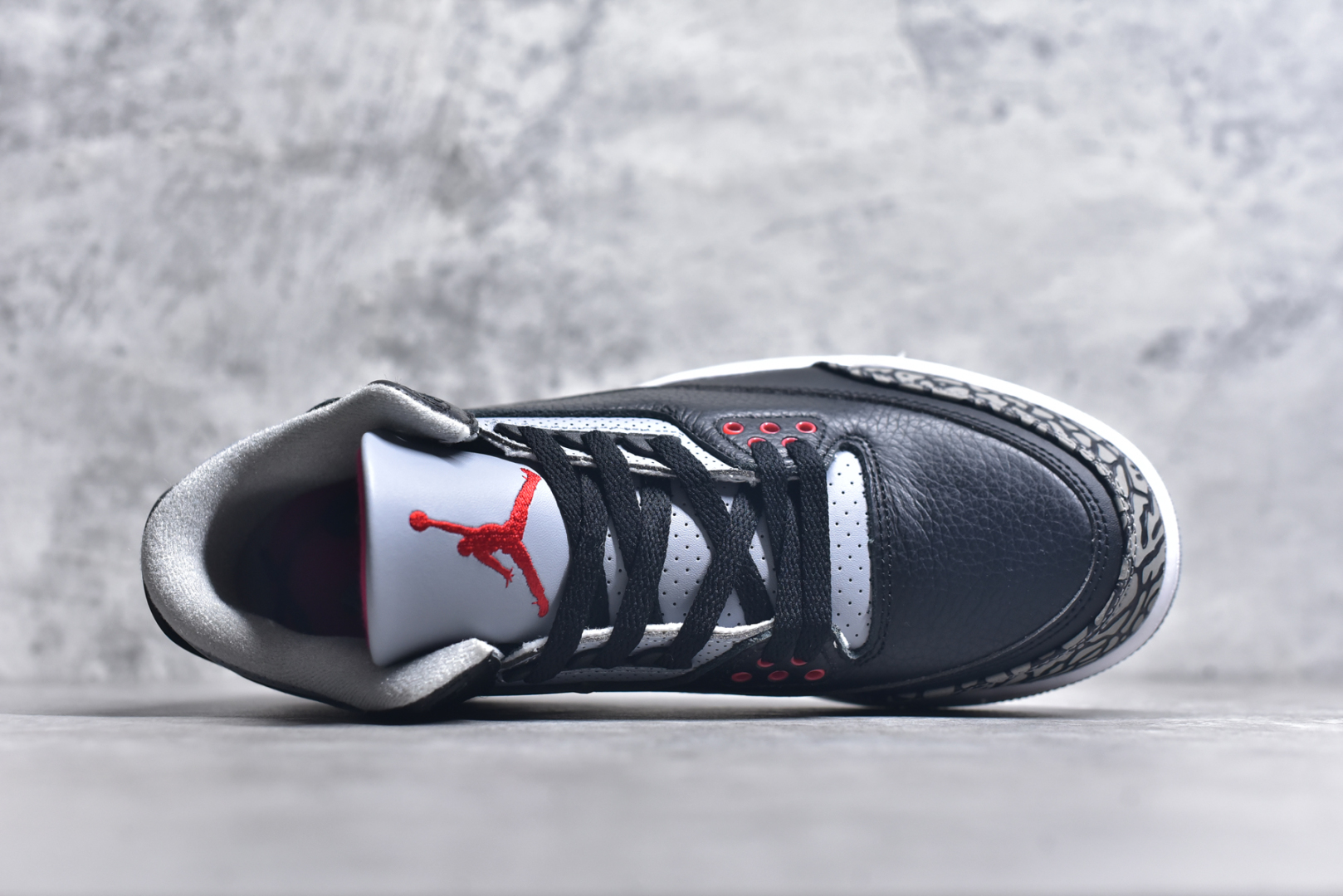 图片[4]-#秒杀 外贸版福利特价 Air Jordan AJ3 系列 原纸板楦头开发 鞋型匹配公司货 正确鞋舌立体高频 最新原厂底模 大底卡色咬花完美 鞋柜必备鞋款 终端现货供应 尺码：36 36.5 37.5 38 38.5 39 40 40.5 41 42 42.5 43 44 44.5 45 46 47.5-选品中心