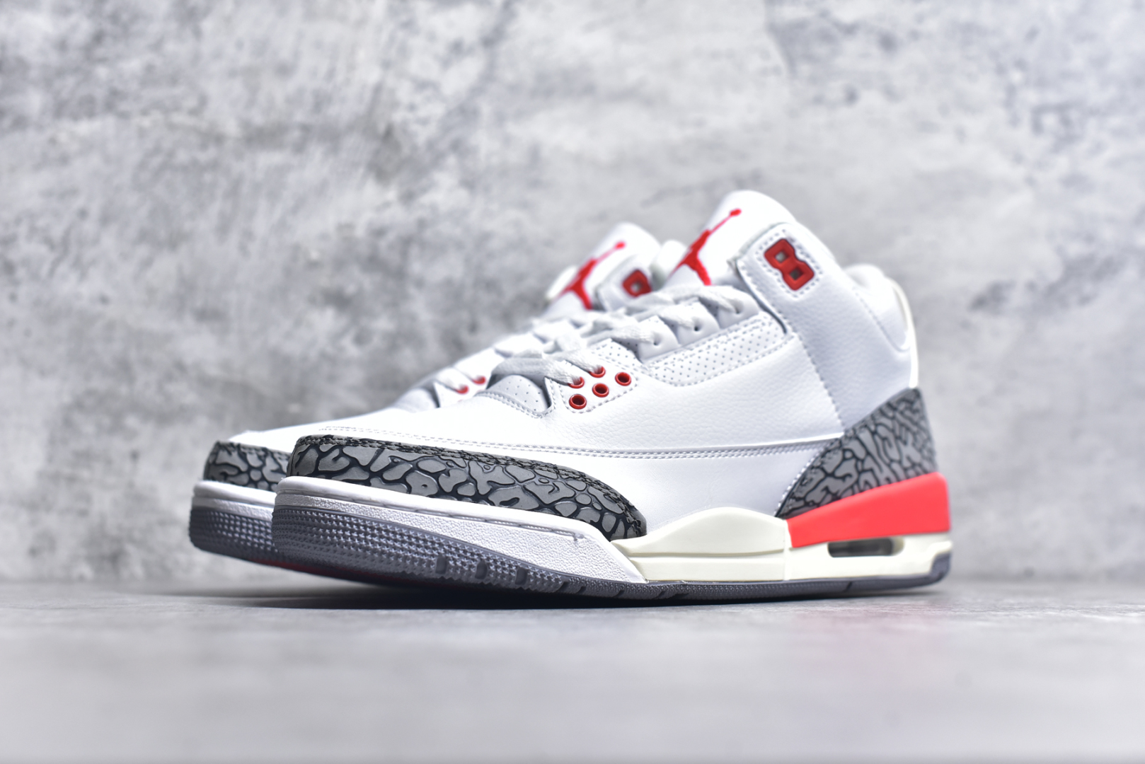 图片[2]-#秒杀 外贸版福利特价 Air Jordan AJ3 系列 原纸板楦头开发 鞋型匹配公司货 正确鞋舌立体高频 最新原厂底模 大底卡色咬花完美 鞋柜必备鞋款 终端现货供应 尺码：36 36.5 37.5 38 38.5 39 40 40.5 41 42 42.5 43 44 44.5 45 46 47.5-选品中心