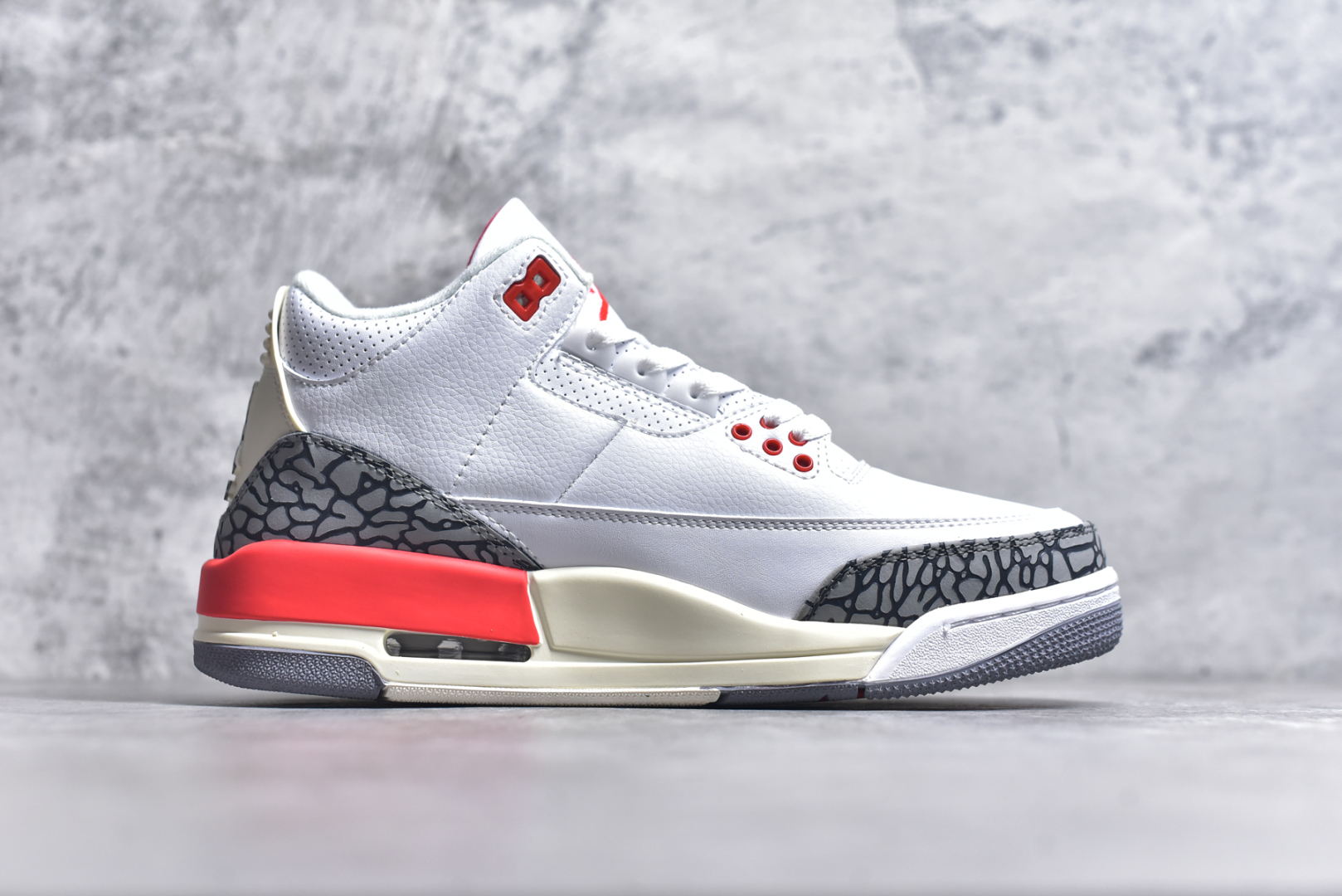 图片[3]-#秒杀 外贸版福利特价 Air Jordan AJ3 系列 原纸板楦头开发 鞋型匹配公司货 正确鞋舌立体高频 最新原厂底模 大底卡色咬花完美 鞋柜必备鞋款 终端现货供应 尺码：36 36.5 37.5 38 38.5 39 40 40.5 41 42 42.5 43 44 44.5 45 46 47.5-选品中心