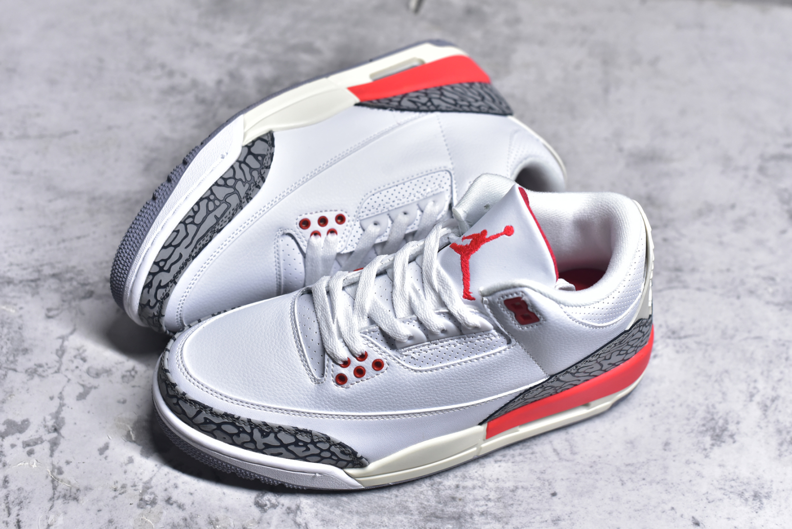 图片[7]-#秒杀 外贸版福利特价 Air Jordan AJ3 系列 原纸板楦头开发 鞋型匹配公司货 正确鞋舌立体高频 最新原厂底模 大底卡色咬花完美 鞋柜必备鞋款 终端现货供应 尺码：36 36.5 37.5 38 38.5 39 40 40.5 41 42 42.5 43 44 44.5 45 46 47.5-选品中心