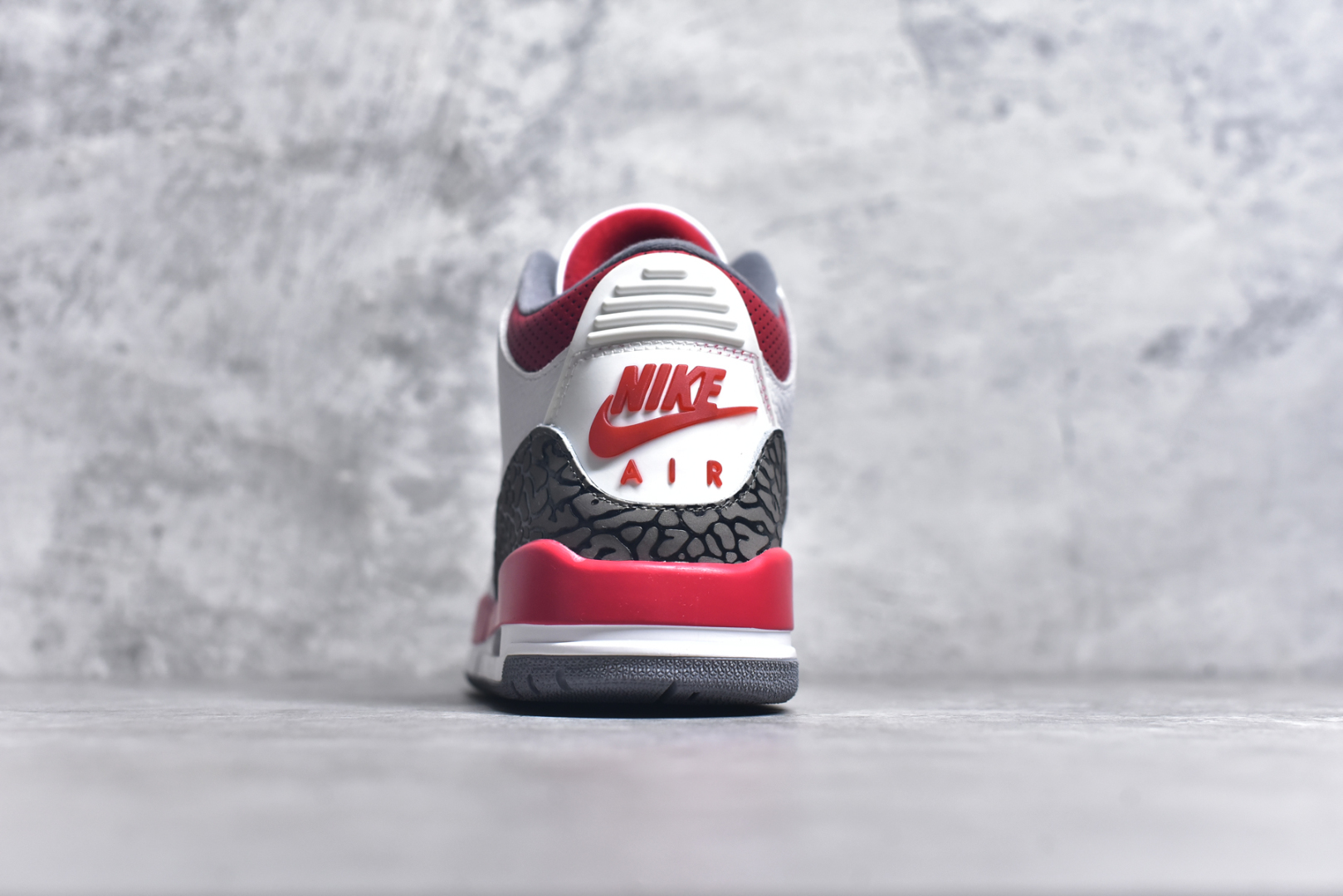 图片[5]-#秒杀 外贸版福利特价 Air Jordan AJ3 系列 原纸板楦头开发 鞋型匹配公司货 正确鞋舌立体高频 最新原厂底模 大底卡色咬花完美 鞋柜必备鞋款 终端现货供应 尺码：36 36.5 37.5 38 38.5 39 40 40.5 41 42 42.5 43 44 44.5 45 46 47.5-选品中心
