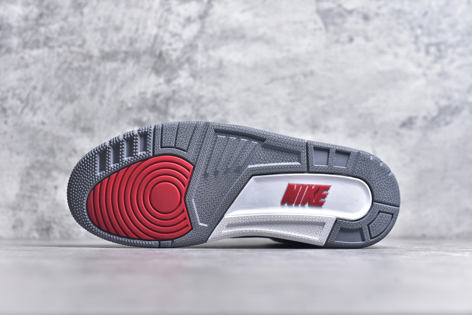 图片[6]-#秒杀 外贸版福利特价 Air Jordan AJ3 系列 原纸板楦头开发 鞋型匹配公司货 正确鞋舌立体高频 最新原厂底模 大底卡色咬花完美 鞋柜必备鞋款 终端现货供应 尺码：36 36.5 37.5 38 38.5 39 40 40.5 41 42 42.5 43 44 44.5 45 46 47.5-选品中心