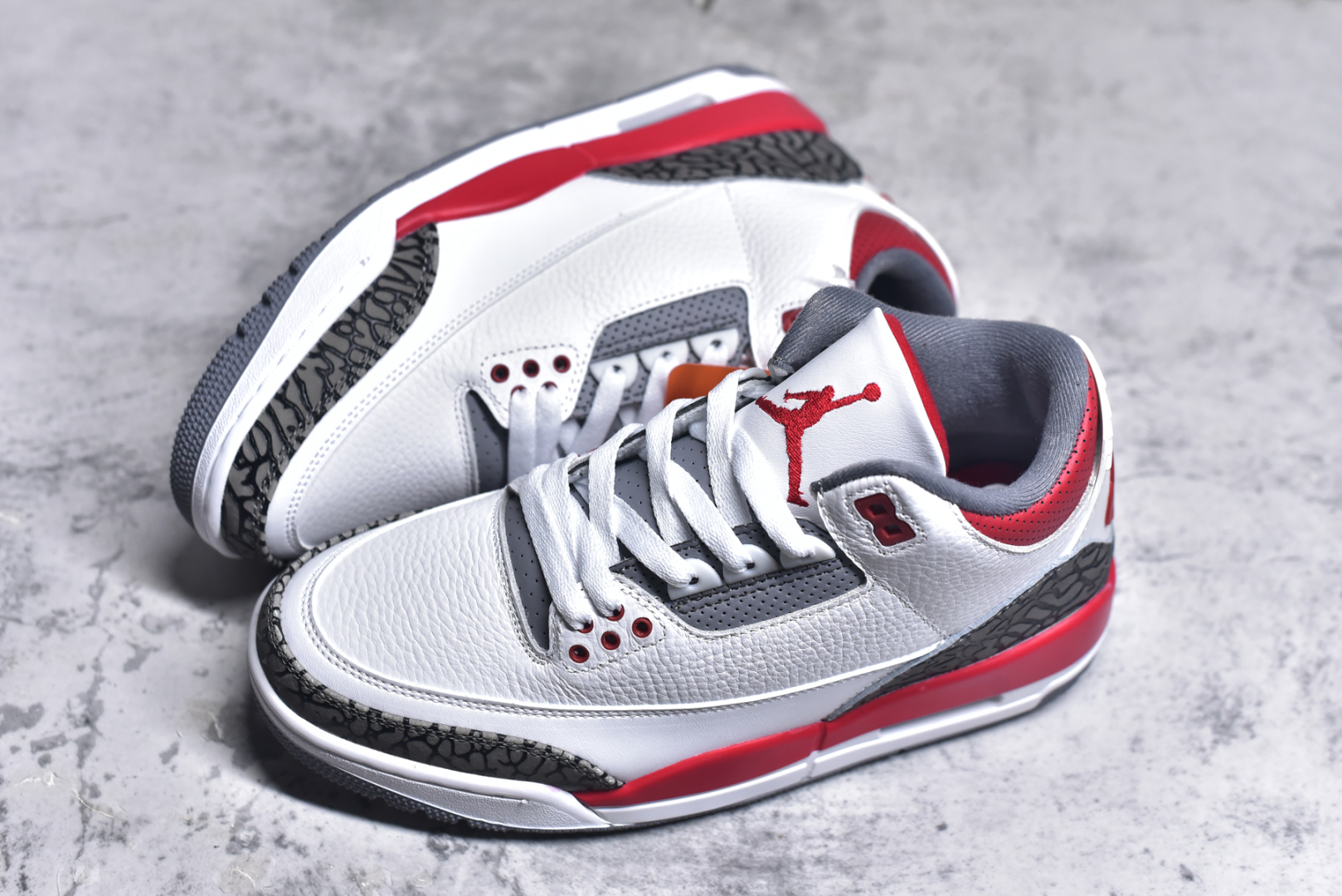 图片[7]-#秒杀 外贸版福利特价 Air Jordan AJ3 系列 原纸板楦头开发 鞋型匹配公司货 正确鞋舌立体高频 最新原厂底模 大底卡色咬花完美 鞋柜必备鞋款 终端现货供应 尺码：36 36.5 37.5 38 38.5 39 40 40.5 41 42 42.5 43 44 44.5 45 46 47.5-选品中心