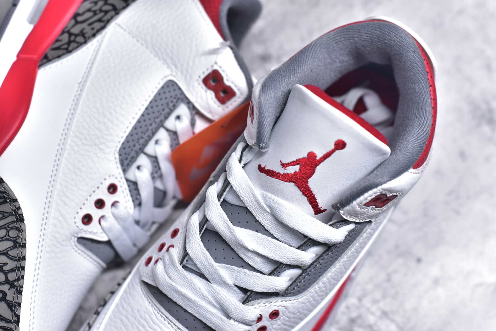 图片[9]-#秒杀 外贸版福利特价 Air Jordan AJ3 系列 原纸板楦头开发 鞋型匹配公司货 正确鞋舌立体高频 最新原厂底模 大底卡色咬花完美 鞋柜必备鞋款 终端现货供应 尺码：36 36.5 37.5 38 38.5 39 40 40.5 41 42 42.5 43 44 44.5 45 46 47.5-选品中心