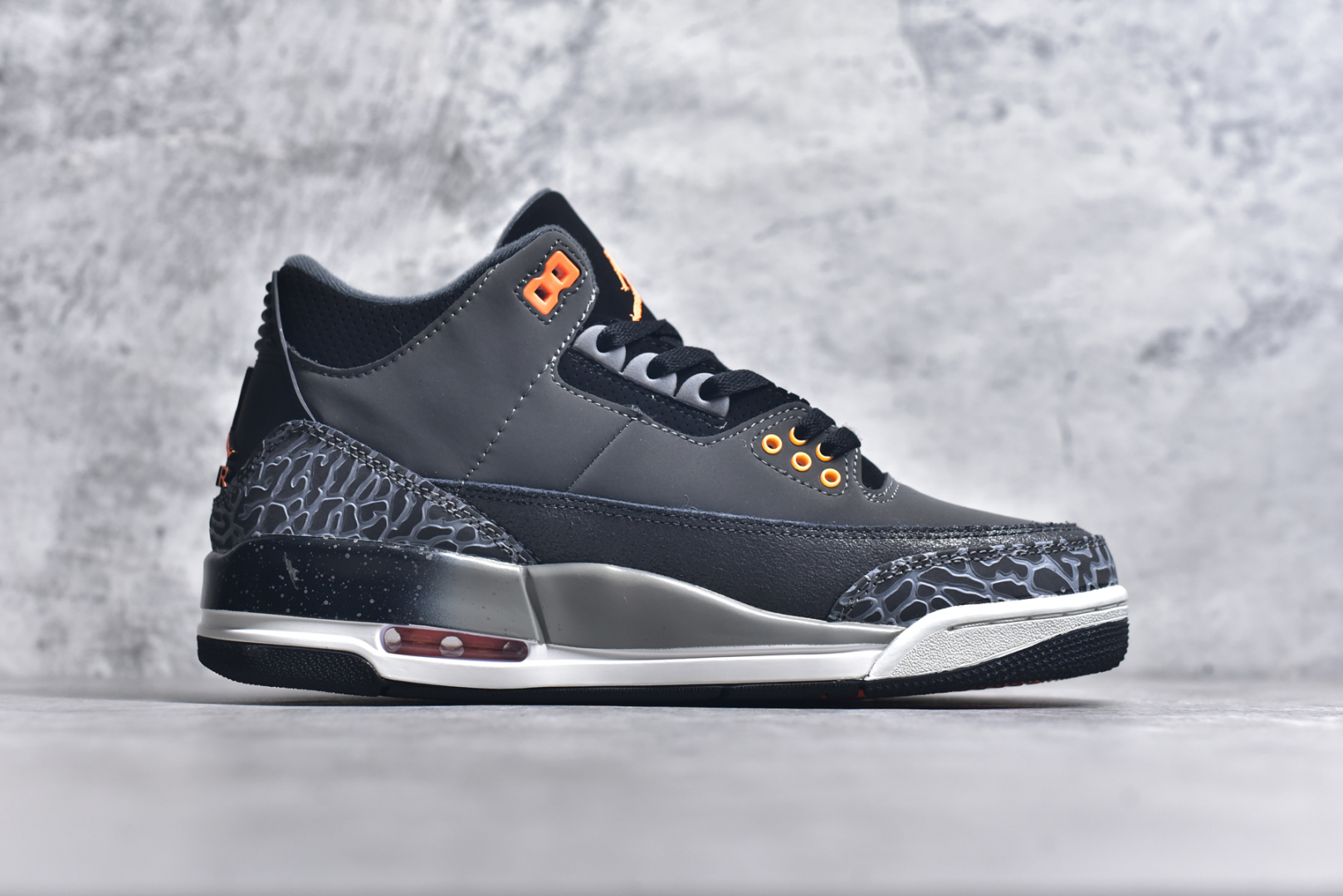 图片[3]-#秒杀 外贸版福利特价 Air Jordan AJ3 系列 原纸板楦头开发 鞋型匹配公司货 正确鞋舌立体高频 最新原厂底模 大底卡色咬花完美 鞋柜必备鞋款 终端现货供应 尺码：36 36.5 37.5 38 38.5 39 40 40.5 41 42 42.5 43 44 44.5 45 46 47.5-选品中心