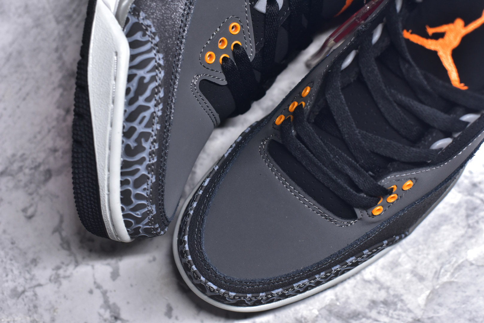 图片[8]-#秒杀 外贸版福利特价 Air Jordan AJ3 系列 原纸板楦头开发 鞋型匹配公司货 正确鞋舌立体高频 最新原厂底模 大底卡色咬花完美 鞋柜必备鞋款 终端现货供应 尺码：36 36.5 37.5 38 38.5 39 40 40.5 41 42 42.5 43 44 44.5 45 46 47.5-选品中心