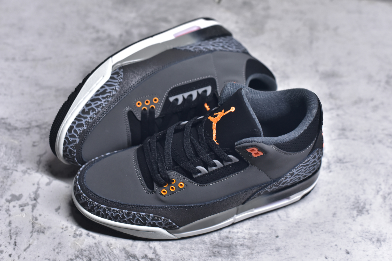图片[7]-#秒杀 外贸版福利特价 Air Jordan AJ3 系列 原纸板楦头开发 鞋型匹配公司货 正确鞋舌立体高频 最新原厂底模 大底卡色咬花完美 鞋柜必备鞋款 终端现货供应 尺码：36 36.5 37.5 38 38.5 39 40 40.5 41 42 42.5 43 44 44.5 45 46 47.5-选品中心